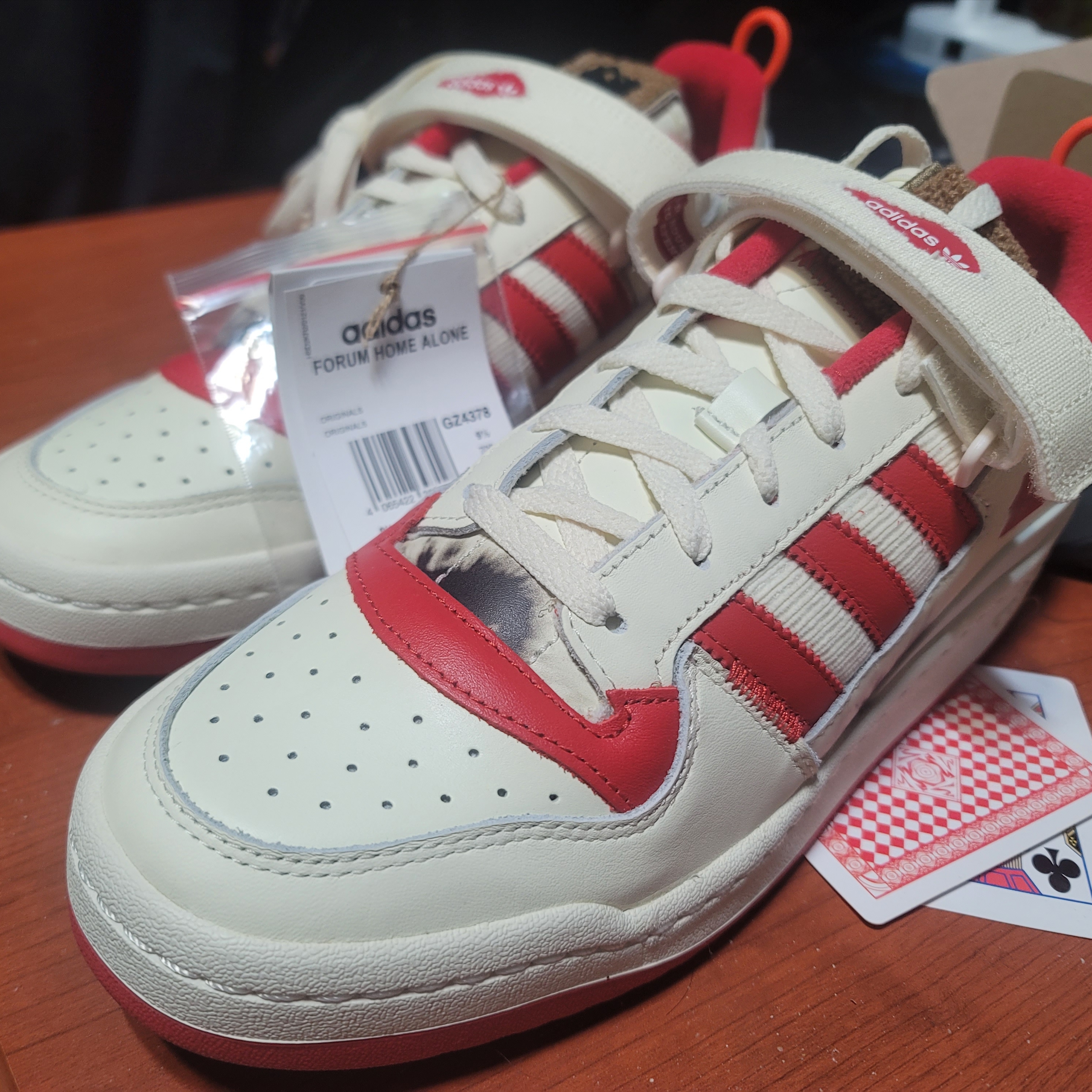 Adidas Forum Low Home Alone 착용 스타일 - 1