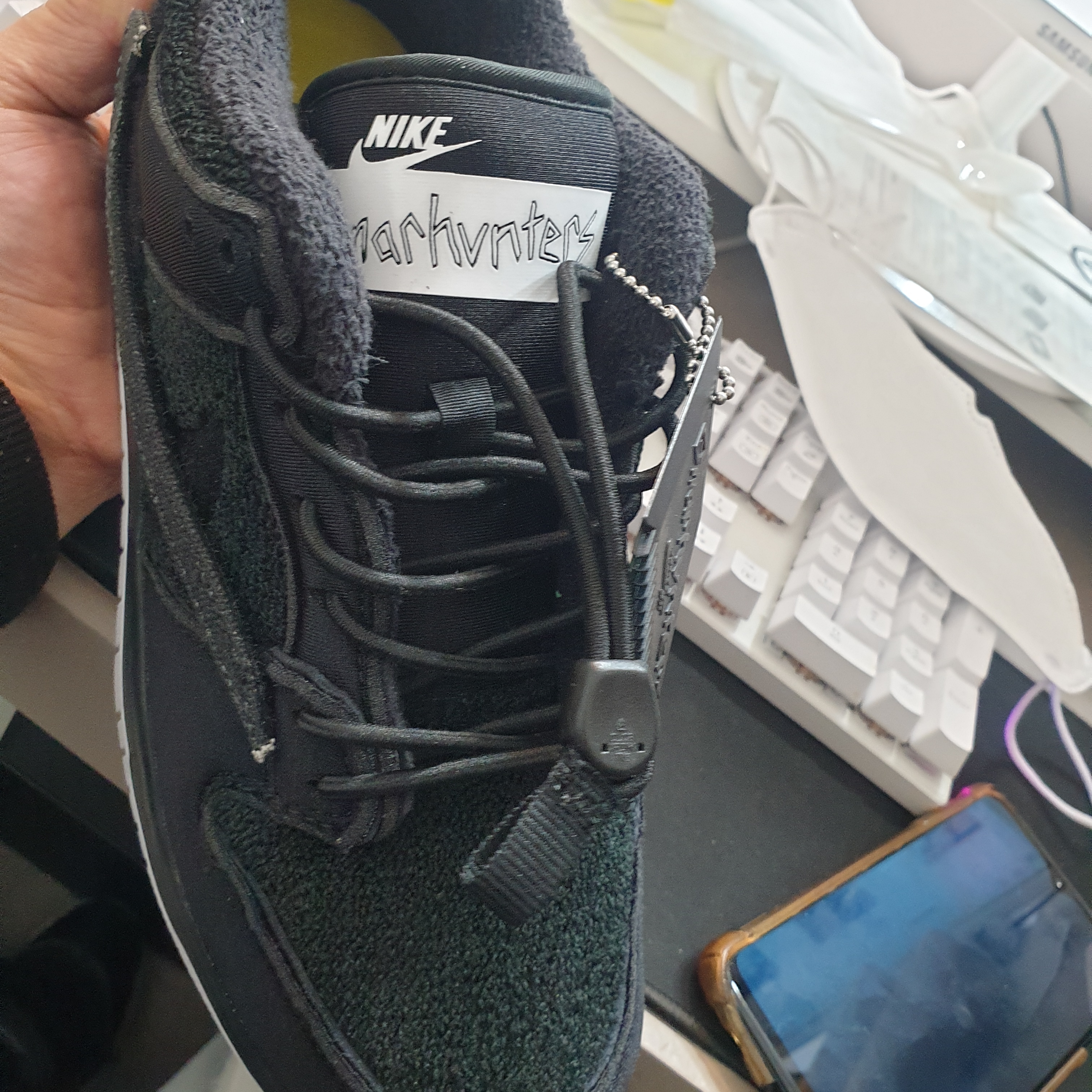 Nike x Gnarhunters SB Dunk Low Pro QS Black 착용 스타일 - 4