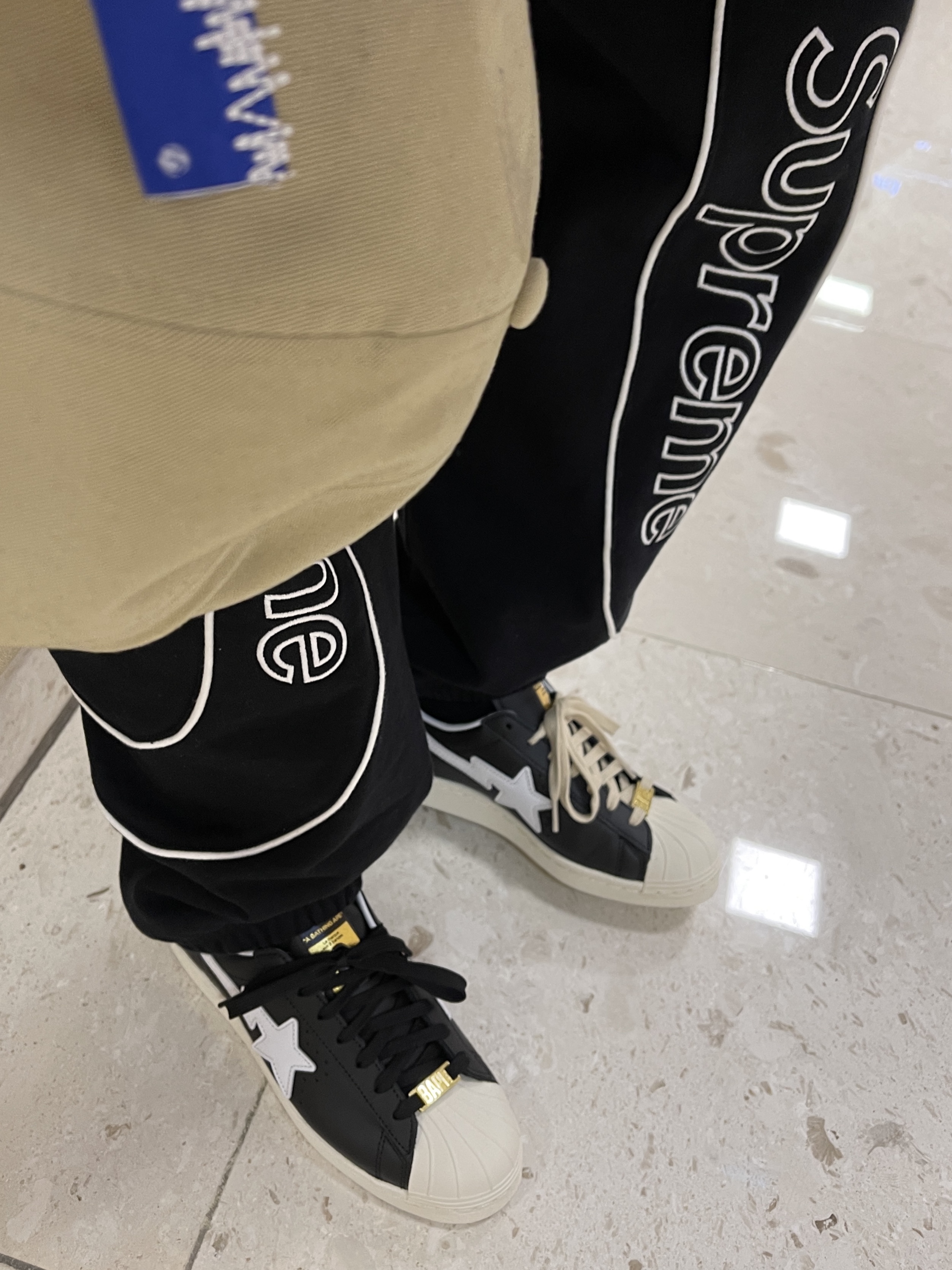 Adidas x BAPE Superstar 80s Core Black Off White, Ader Error x Zara Pleated Cap Beige 착용 스타일