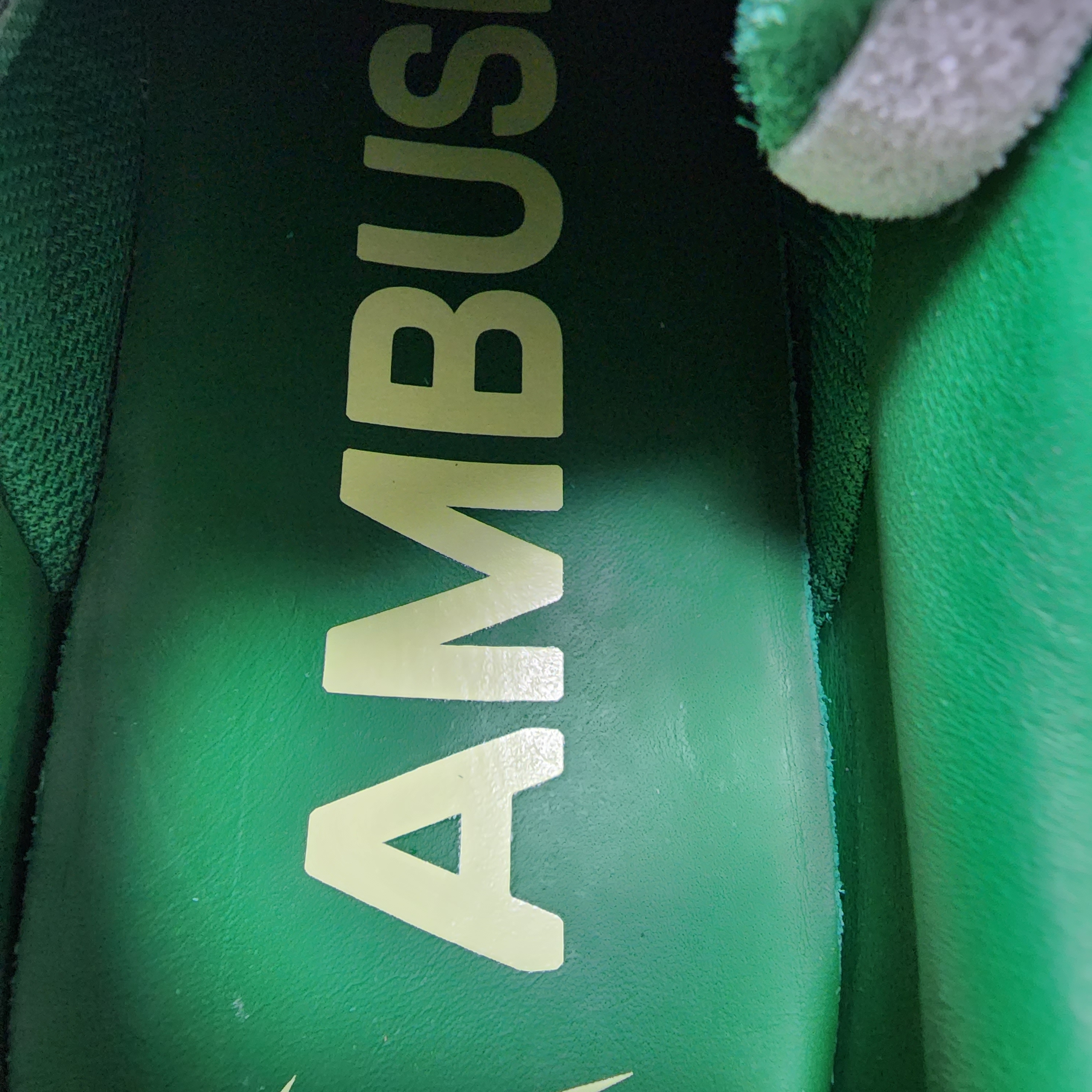 Nike x Ambush Air Force 1 Low SP Pine Green and Citron 착용 스타일 - 2