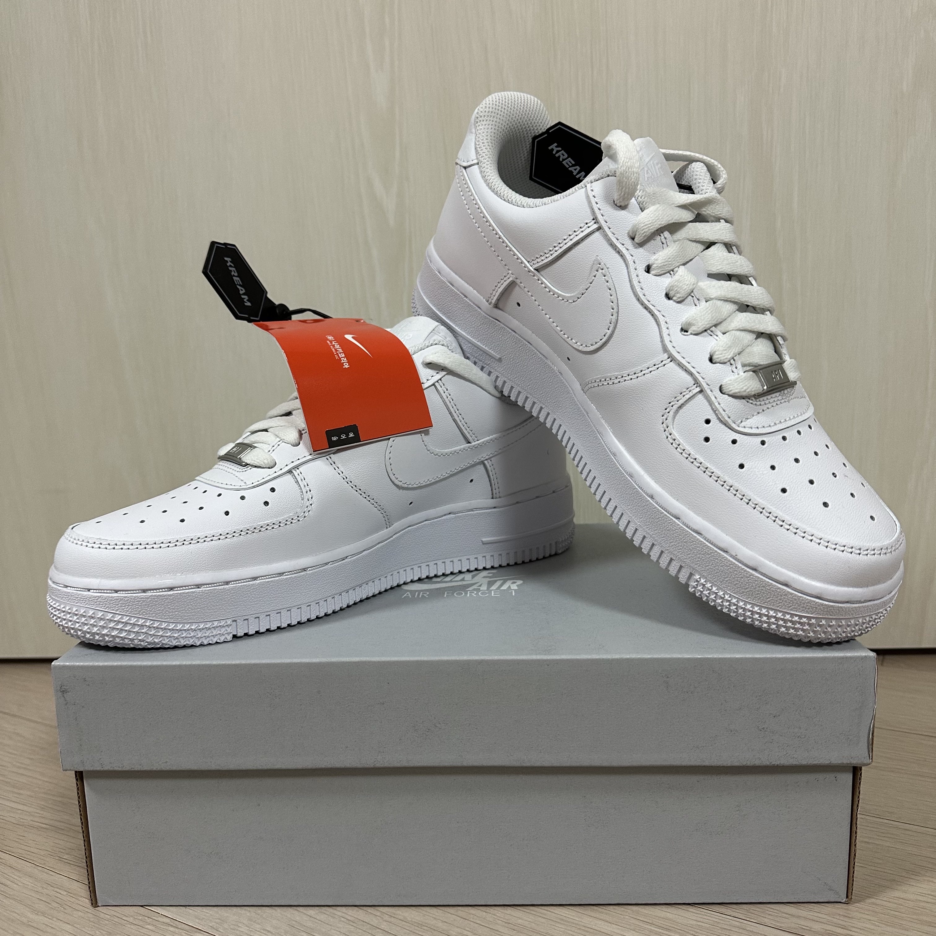 (W) Nike Air Force 1 '07 Low White, Nike Air Force 1 '07 Low White 착용 스타일