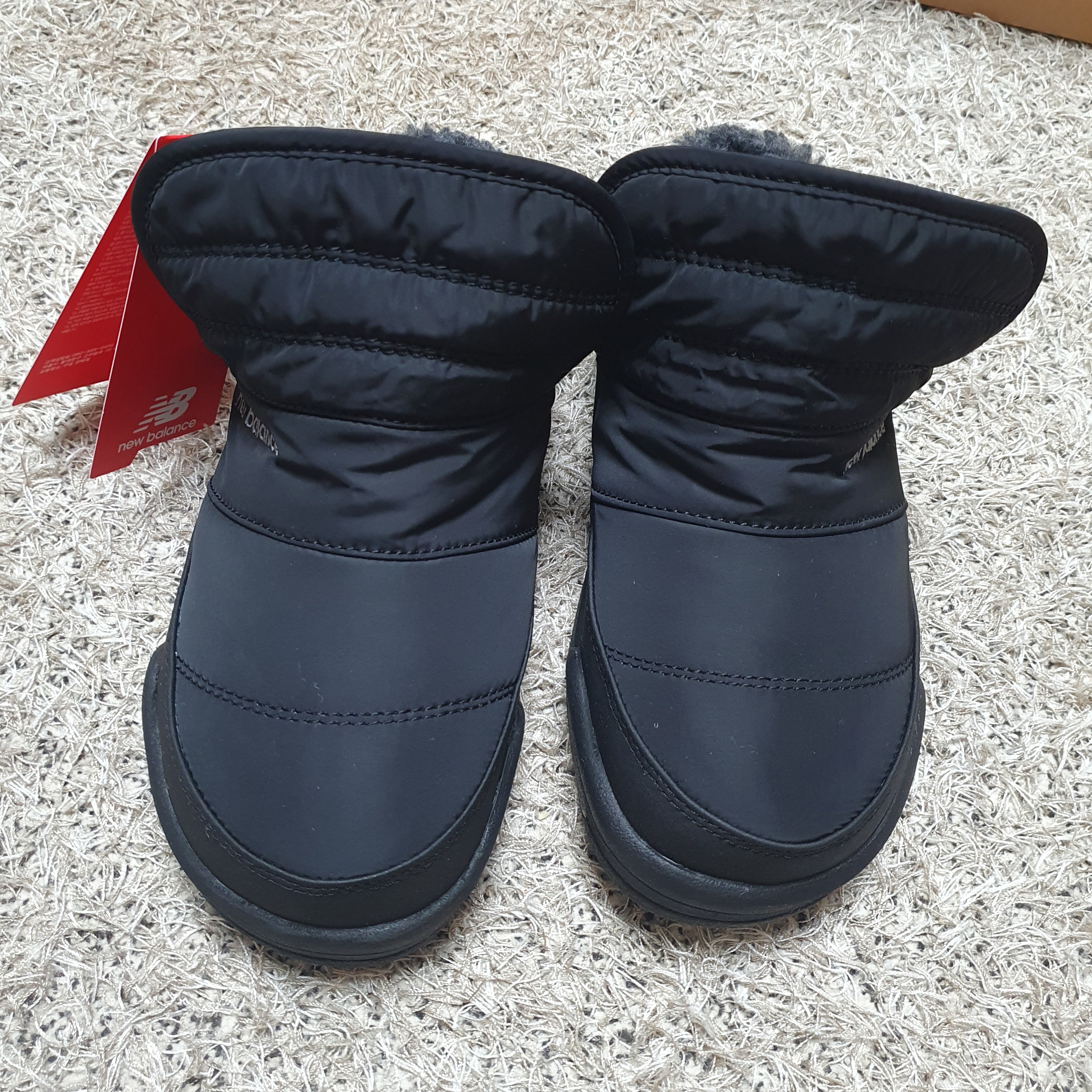 New Balance Puflee Black 착용 스타일