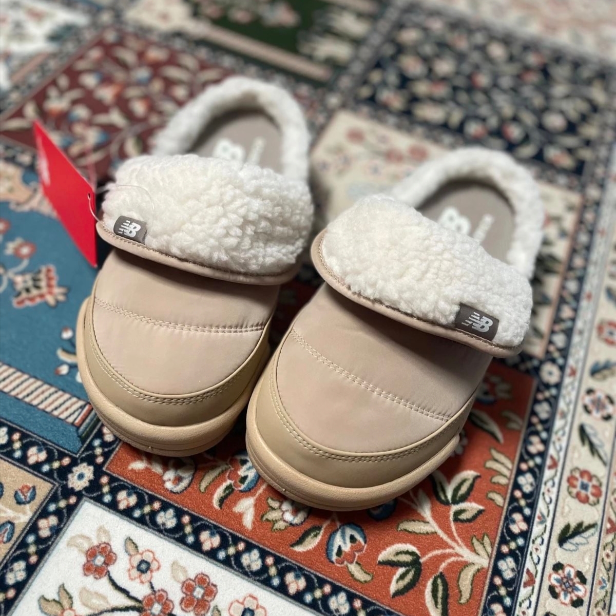 New Balance Puflee Beige 착용 스타일