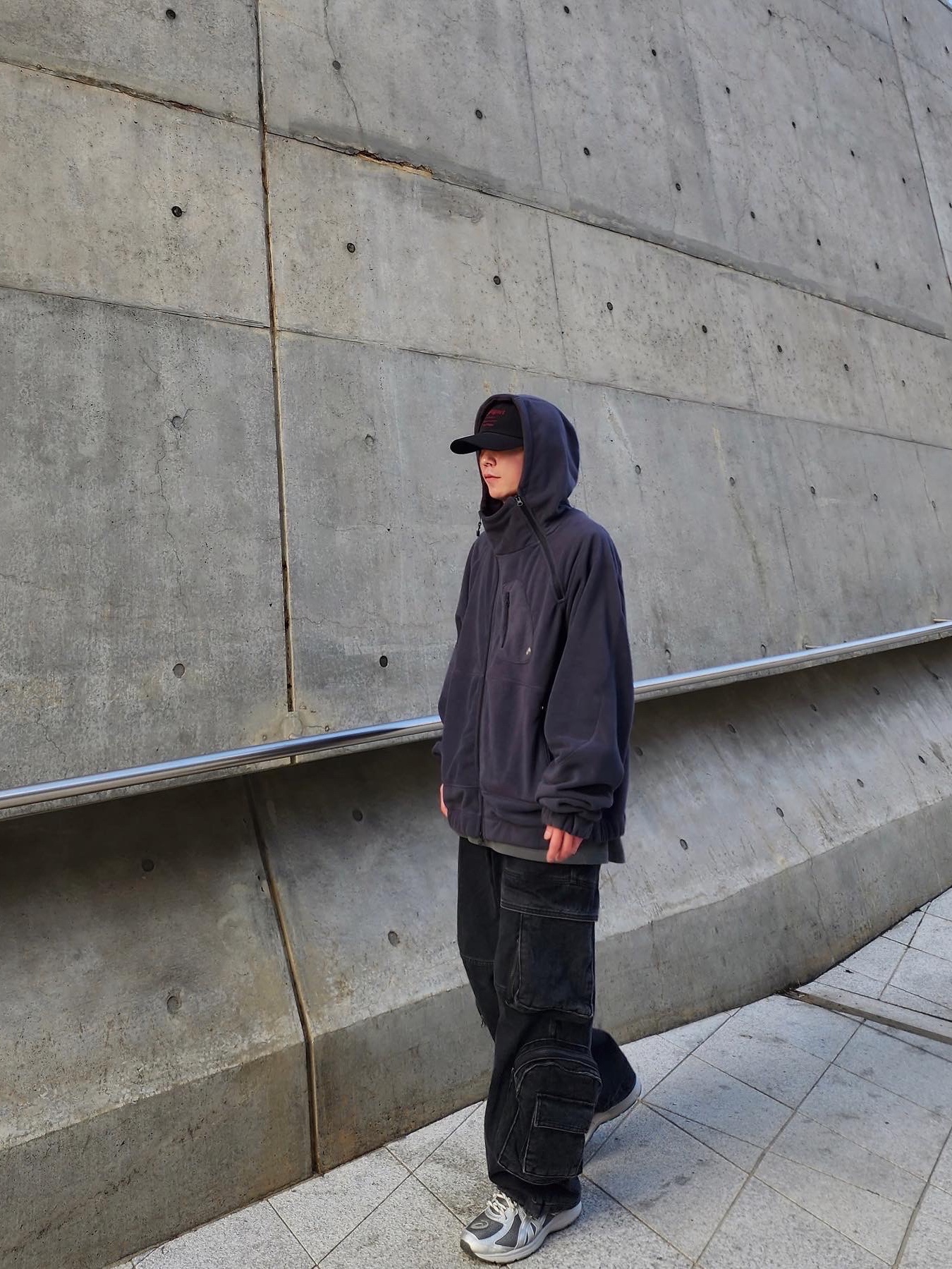 Asics Jog 100 S SMU Sheet Rock Pure Silver - 2E Wide, Undermycar Stuttgart Vintage Washing Ball Cap Black Red - 22SS 착용 스타일 - 1