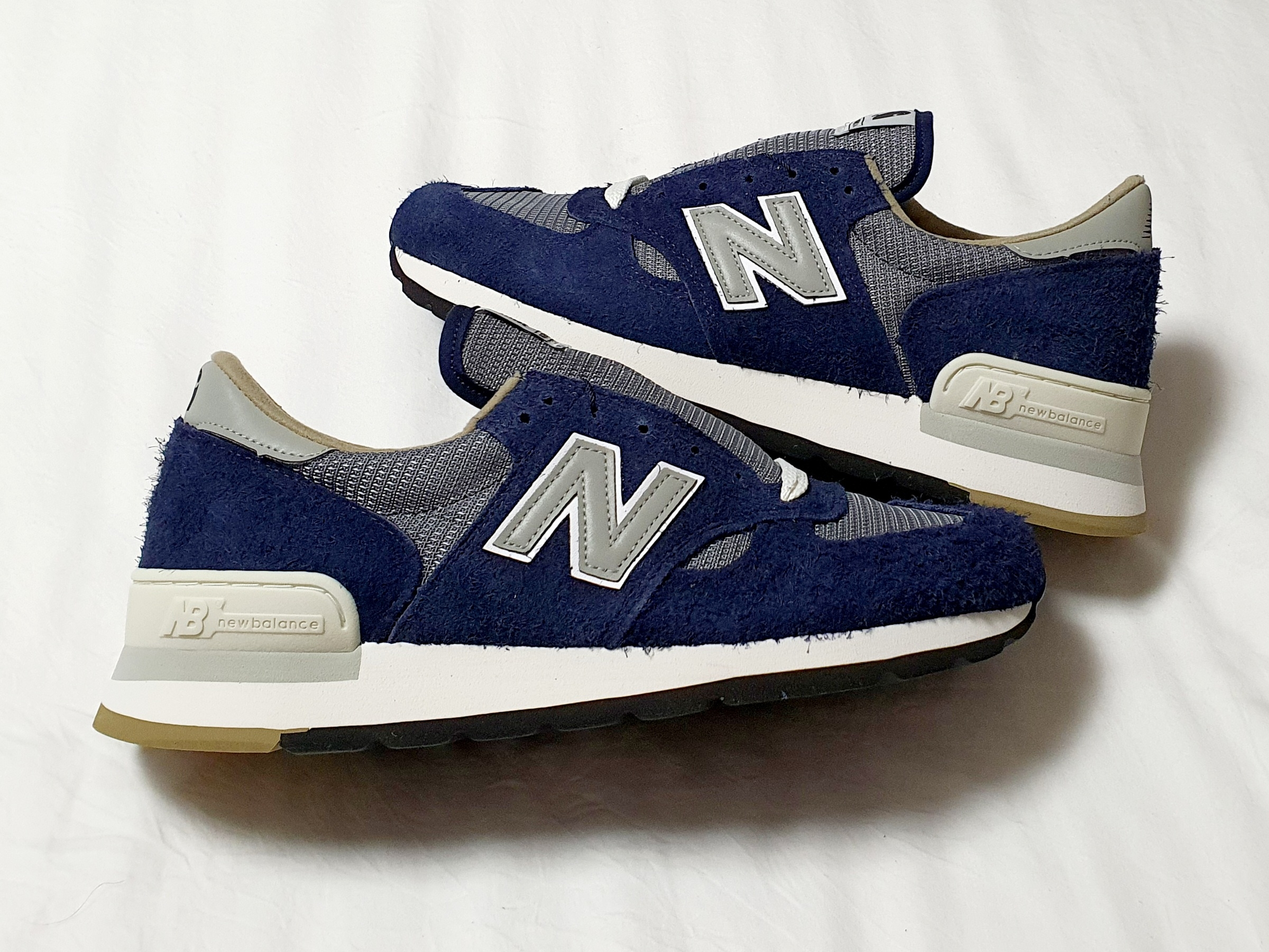New Balance x Carhartt WIP 990v1 Made in USA Sculpture Center 착용 스타일 - 1