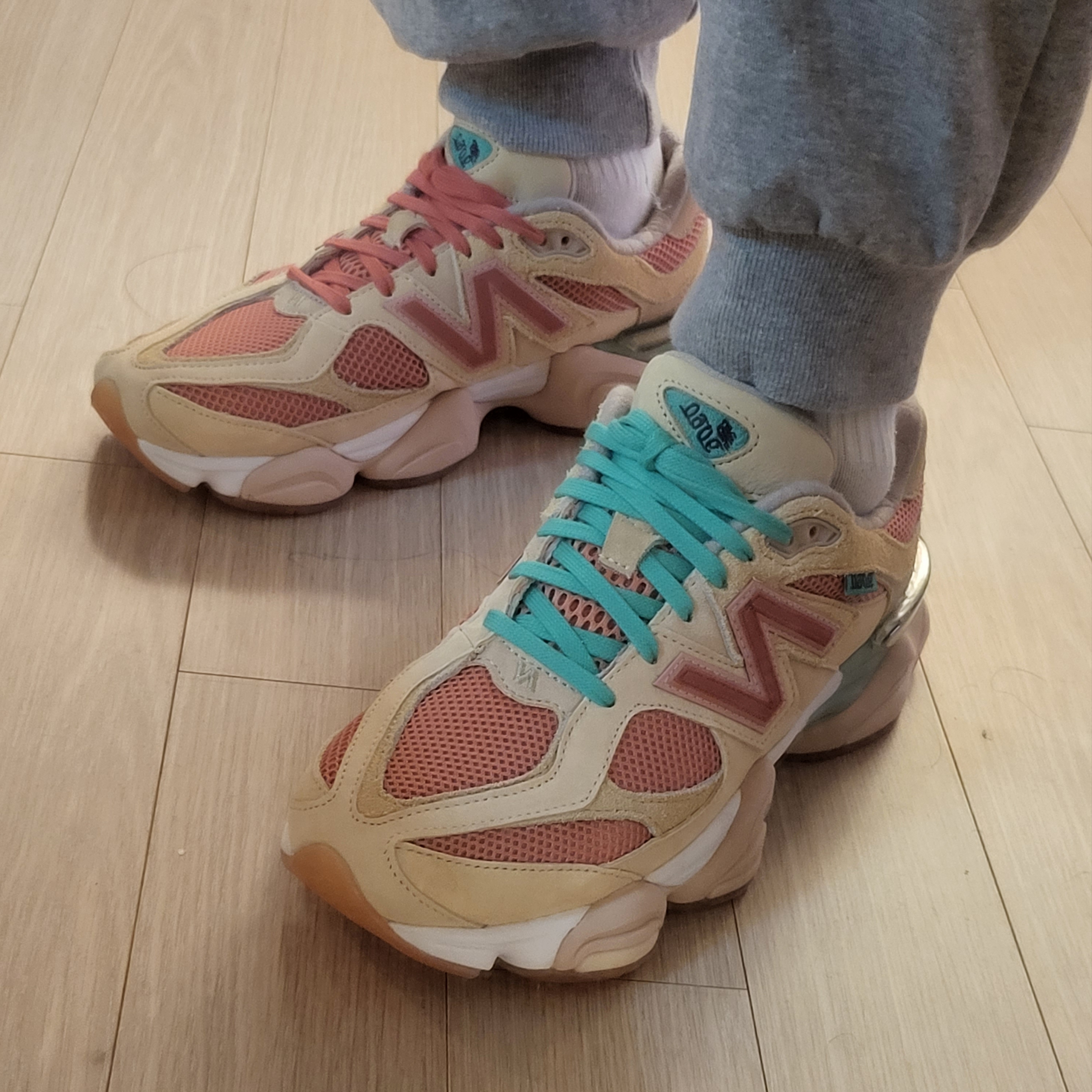 New Balance x Joe Freshgoods 9060 Inside Voices Penny Cookie Pink 착용 스타일 - 3