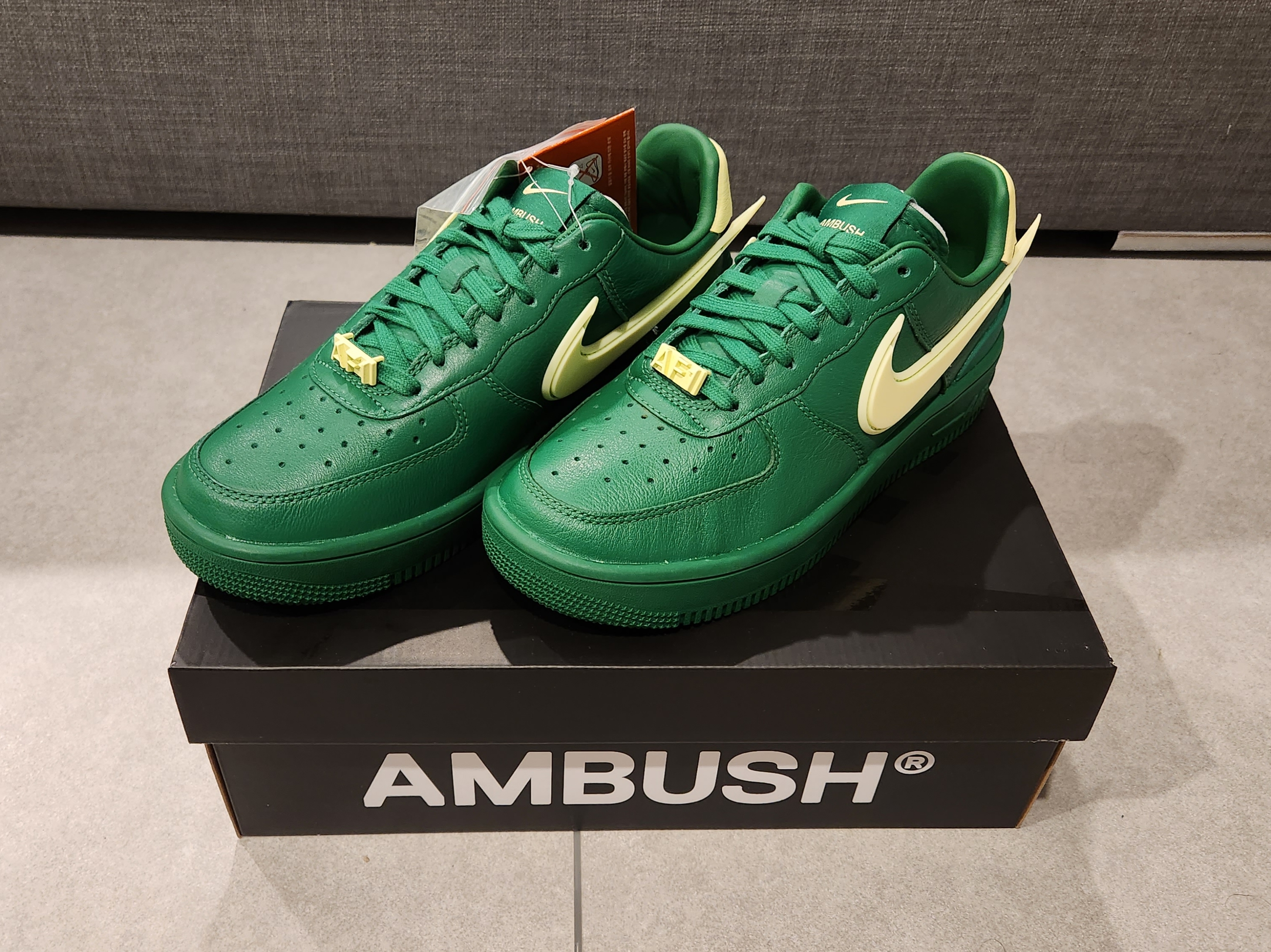 Nike x Ambush Air Force 1 Low SP Pine Green and Citron 착용 스타일 - 4