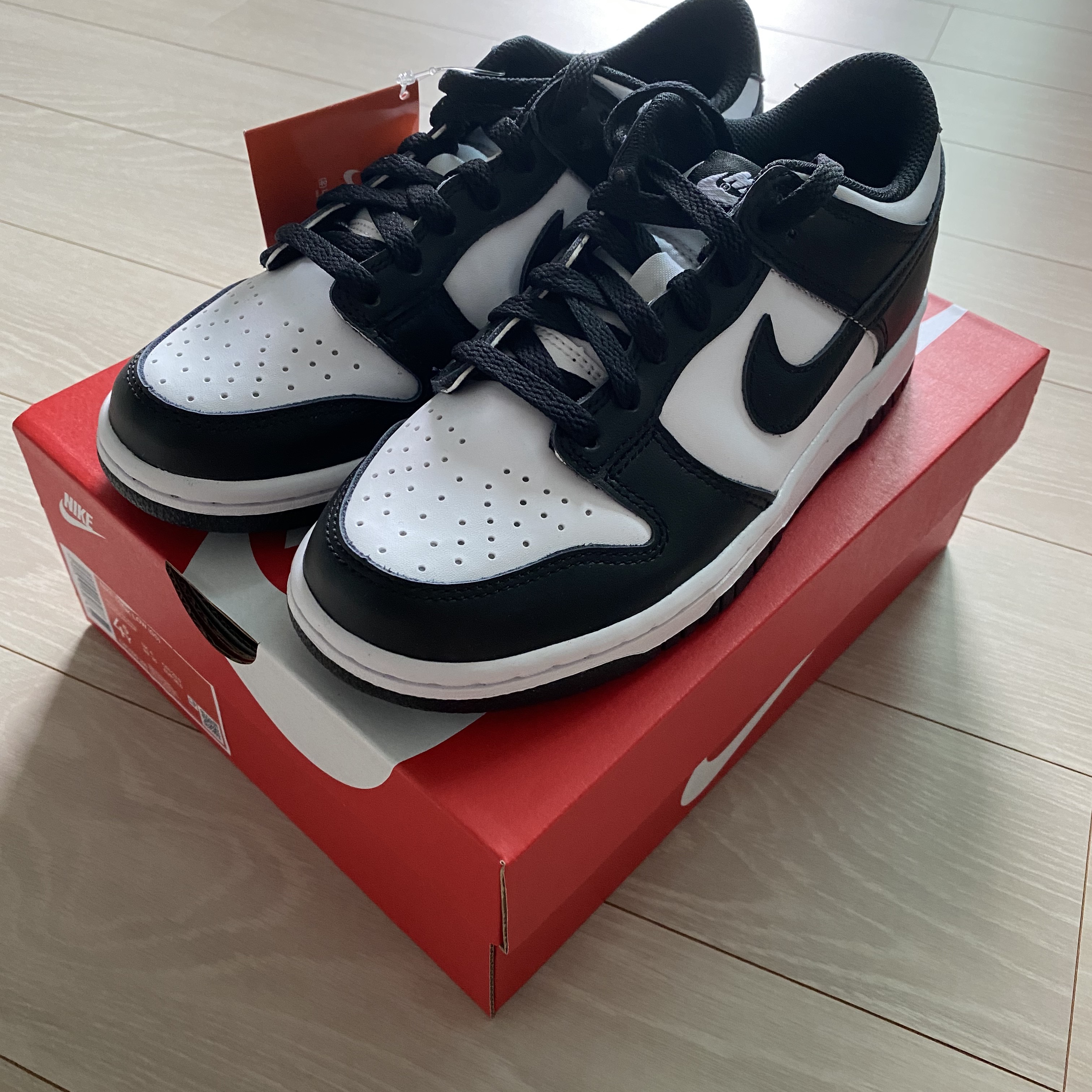 (W) Nike Dunk Low Black 착용 스타일