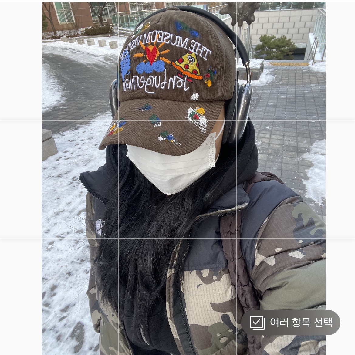 The North Face 1996 Novelty Nuptse Jacket Woodland Camo, COS Quilted Oversized Shoulder Bag Brown 착용 스타일