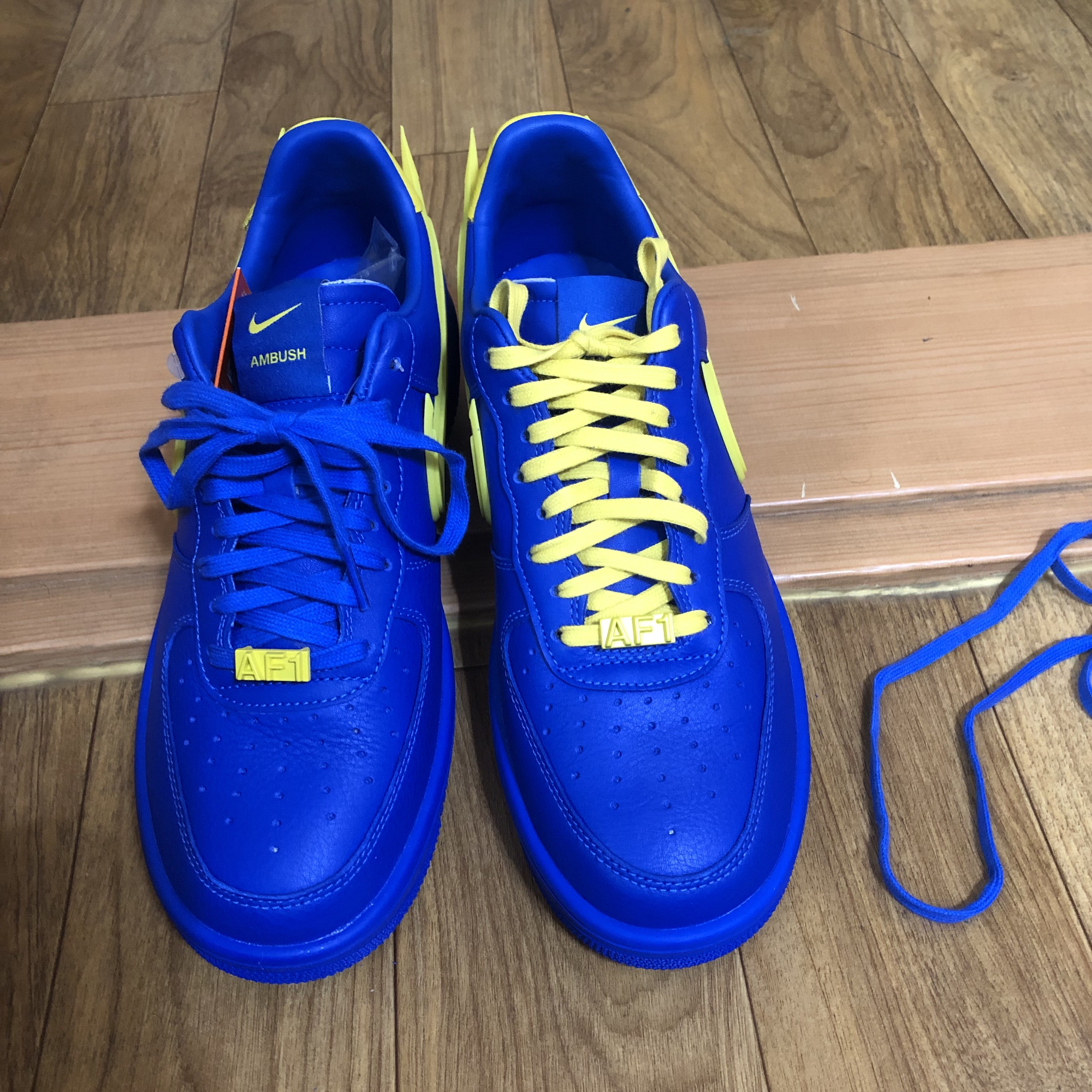 Nike x Ambush Air Force 1 Low SP Game Royal and Vivid Sulfur 착용 스타일