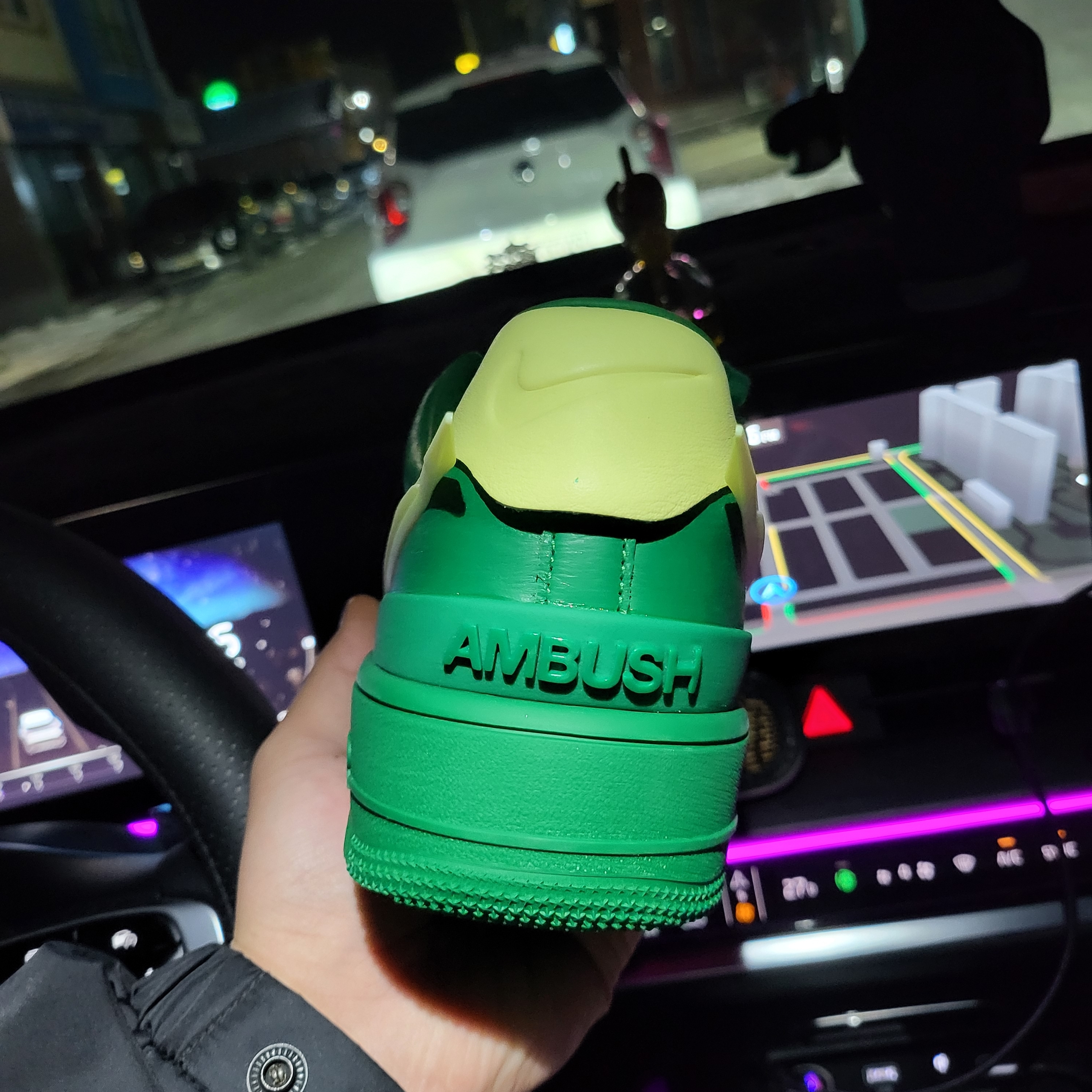 Nike x Ambush Air Force 1 Low SP Pine Green and Citron 착용 스타일 - 2