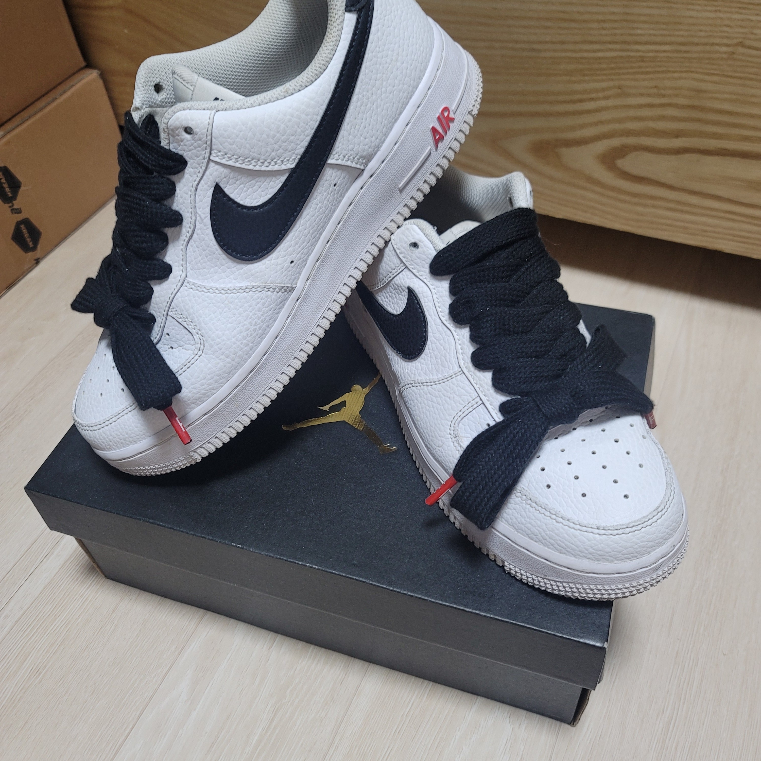 Nike Air Force 1 '07 White Black 착용 스타일