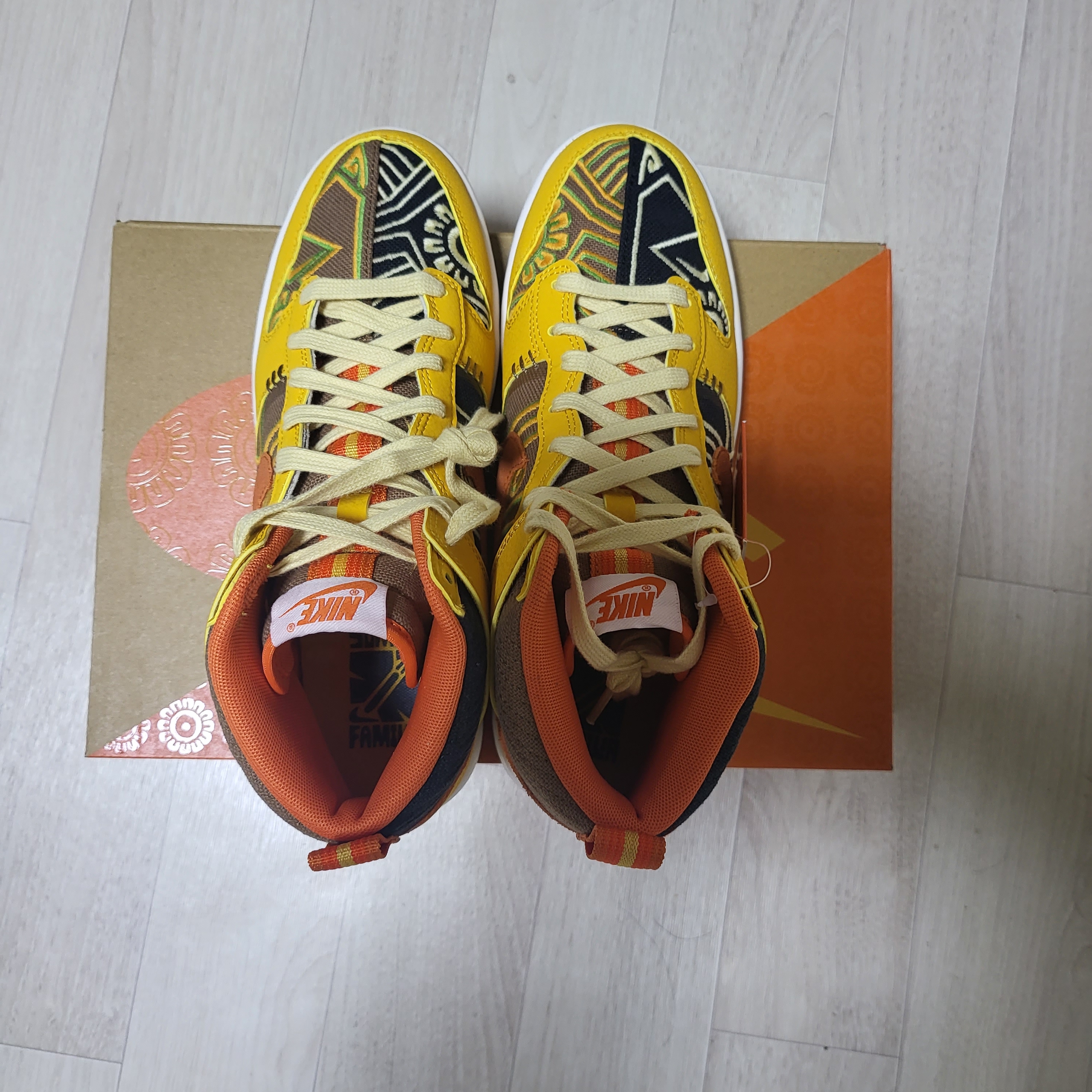 Nike Dunk High Somos Familia Dia De Muertos 착용 스타일 - 1