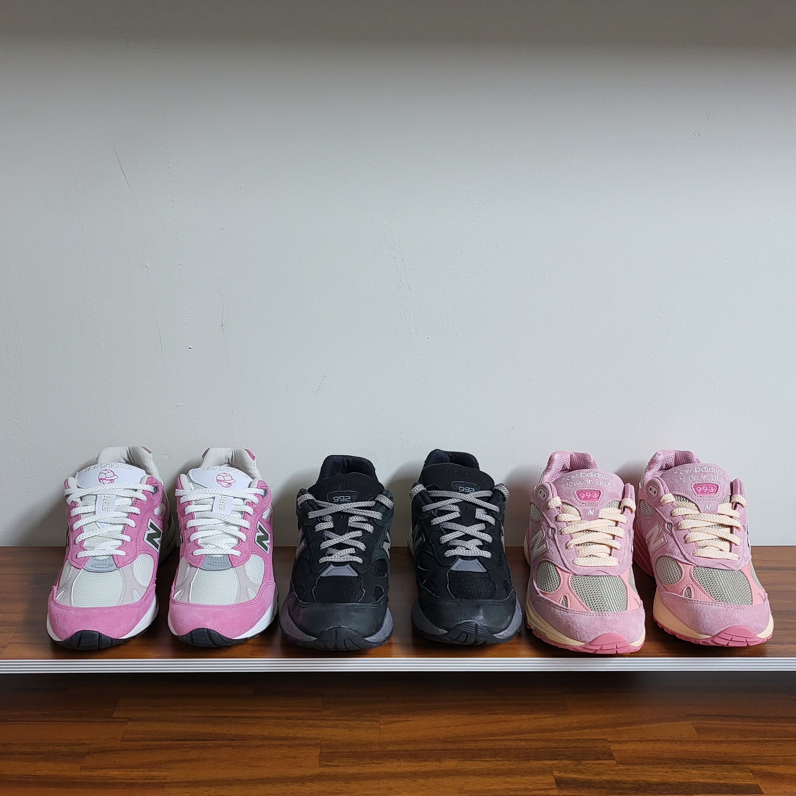 New Balance 992 Made in USA Black Grey, New Balance x Joe Freshgoods 993 Made in USA Powder Pink 착용 스타일 - 1