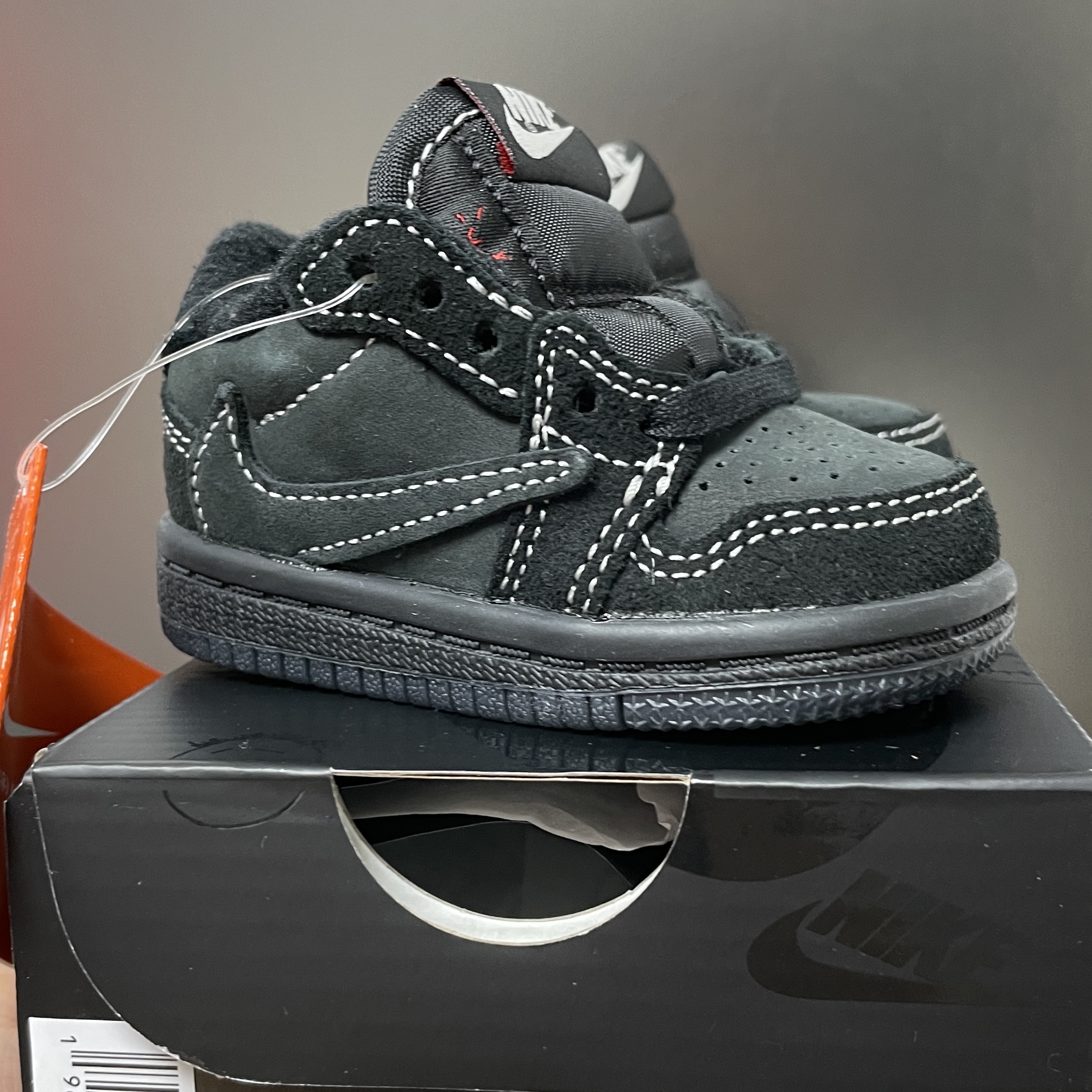 (TD) Jordan 1 x Travis Scott Retro Low OG SP Black Phantom 착용 스타일