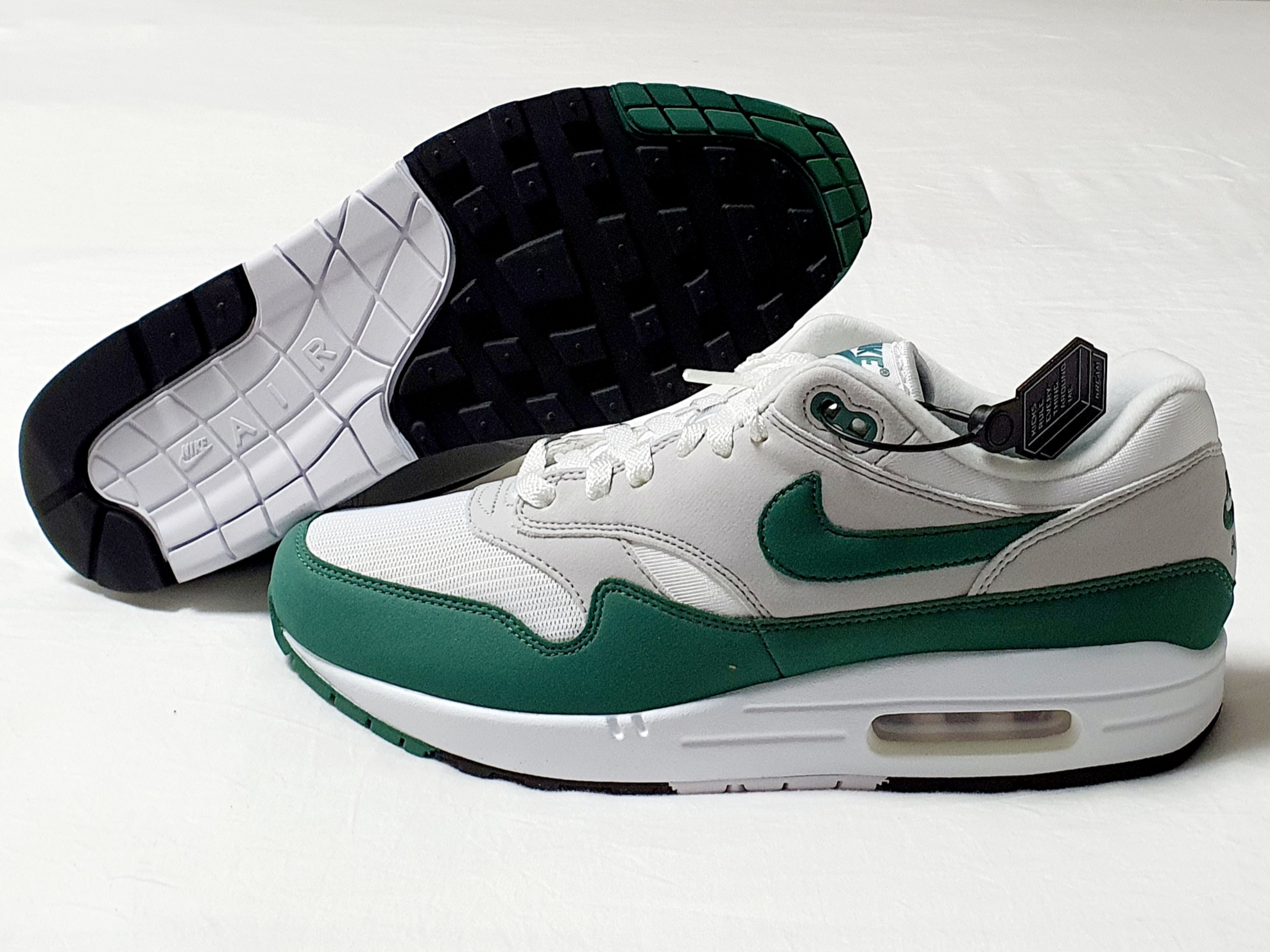 Nike Air Max 1 Anniversary Green 2020 착용 스타일 - 1
