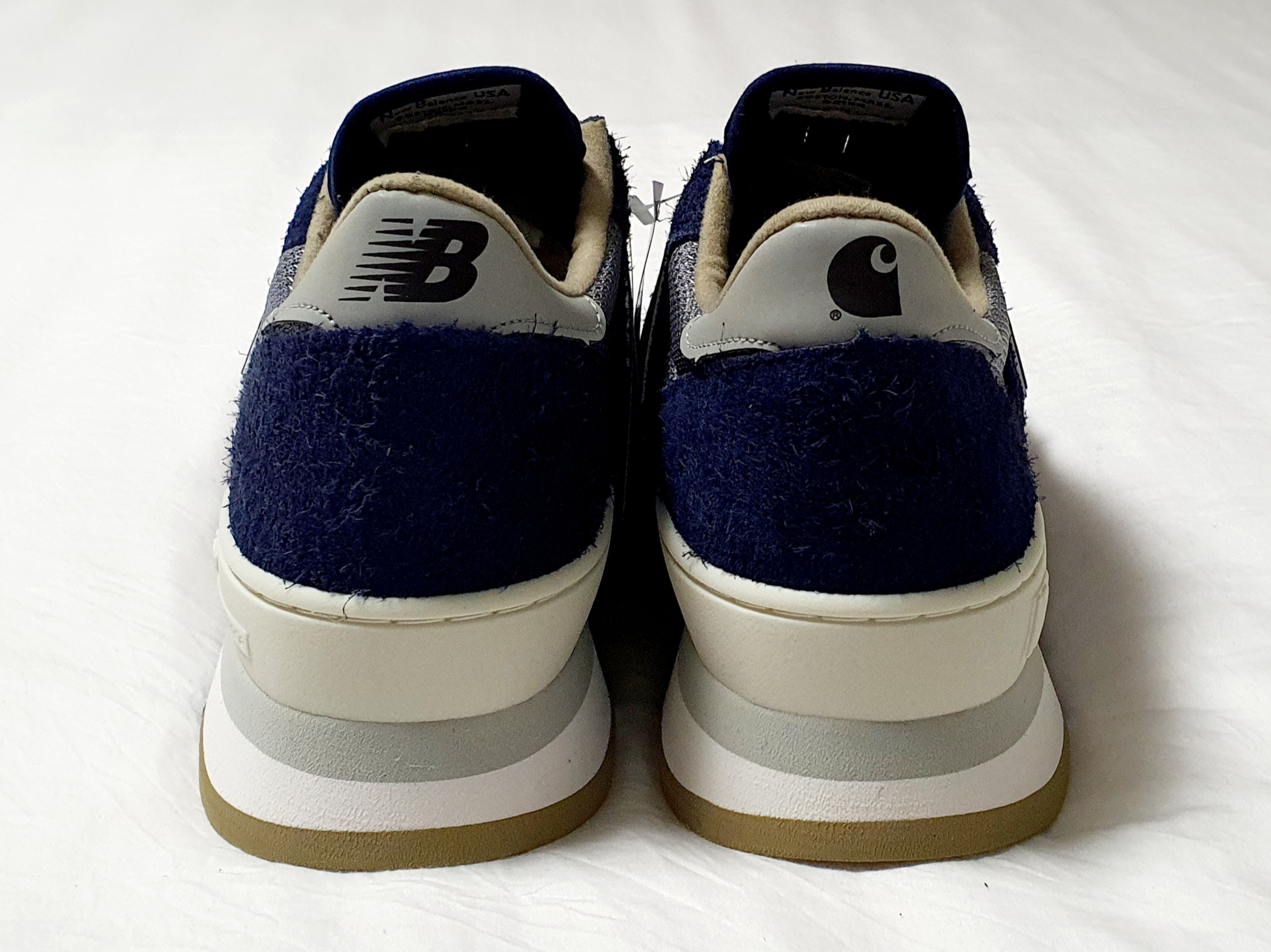 New Balance x Carhartt WIP 990v1 Made in USA Sculpture Center 착용 스타일 - 4