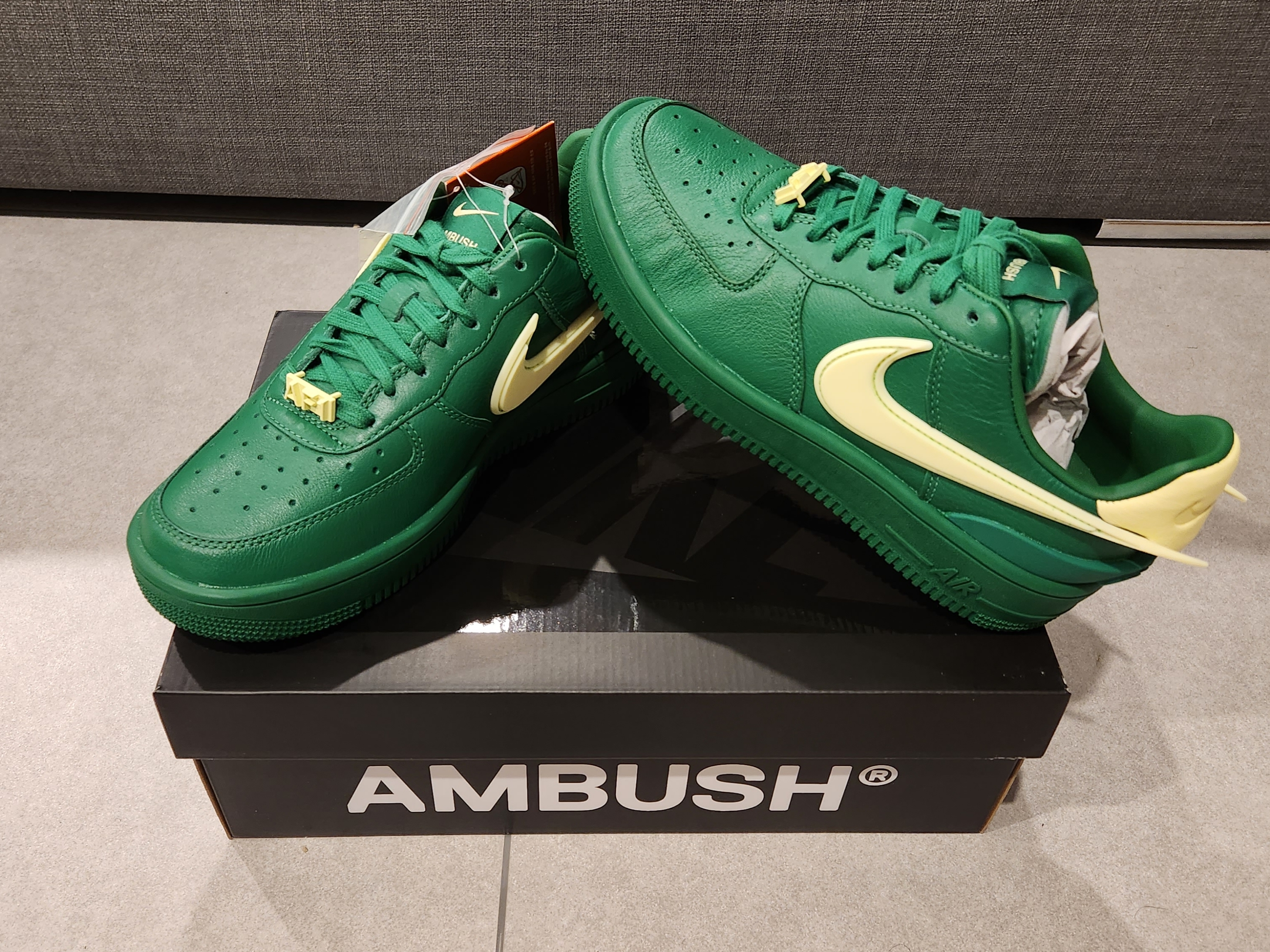 Nike x Ambush Air Force 1 Low SP Pine Green and Citron 착용 스타일 - 3