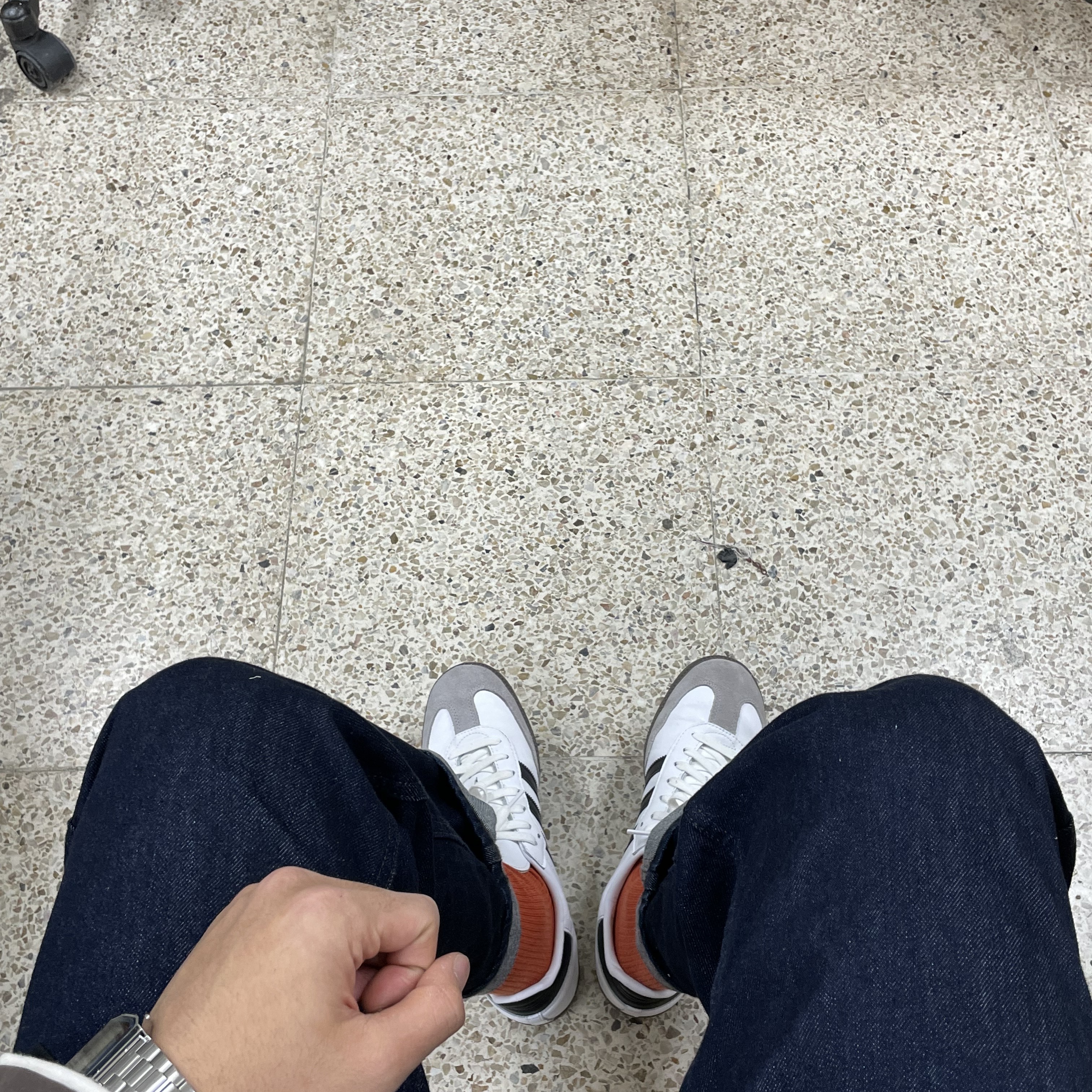 Adidas Samba OG Cloud White 착용 스타일 - 3