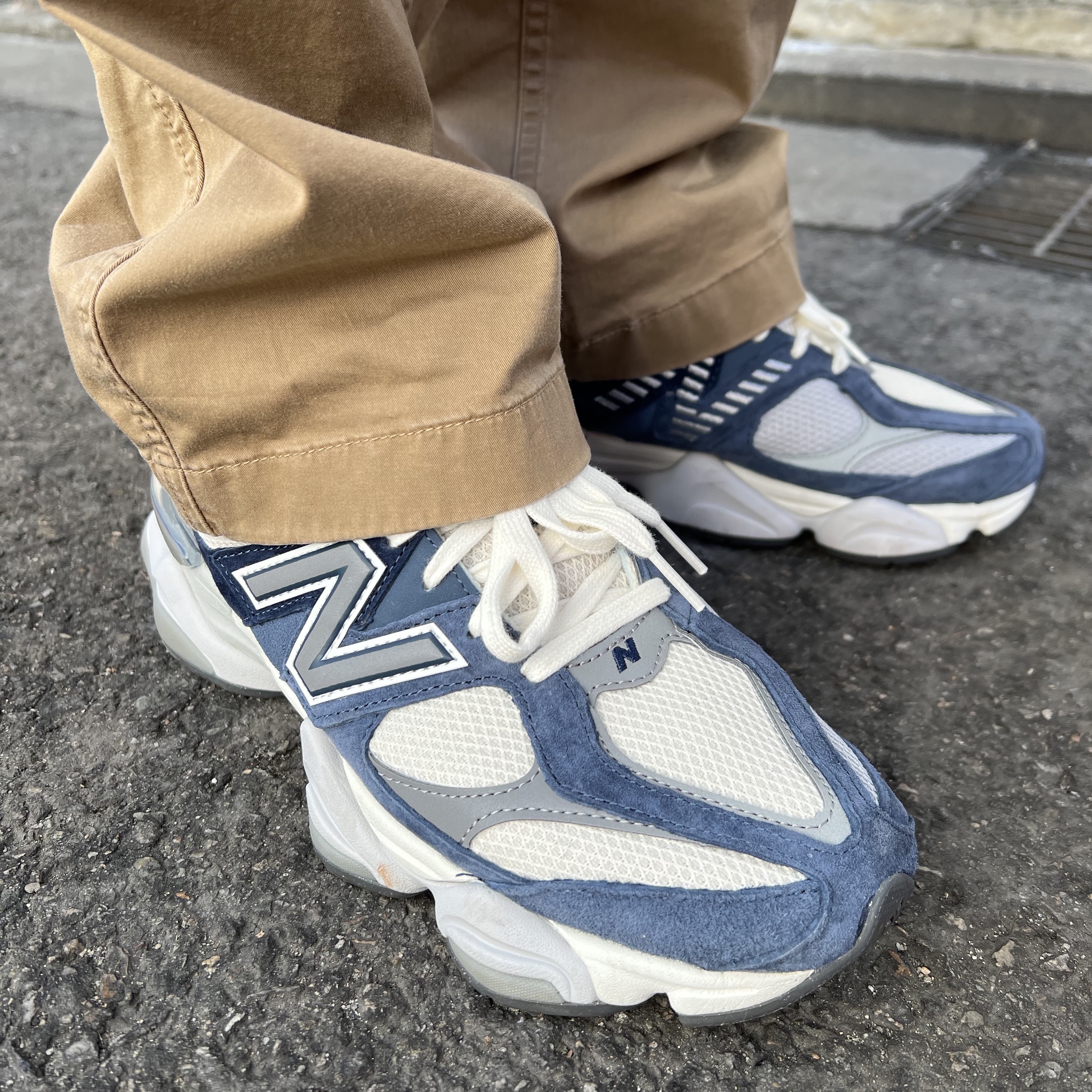 New Balance 9060 Natural Indigo 착용 스타일