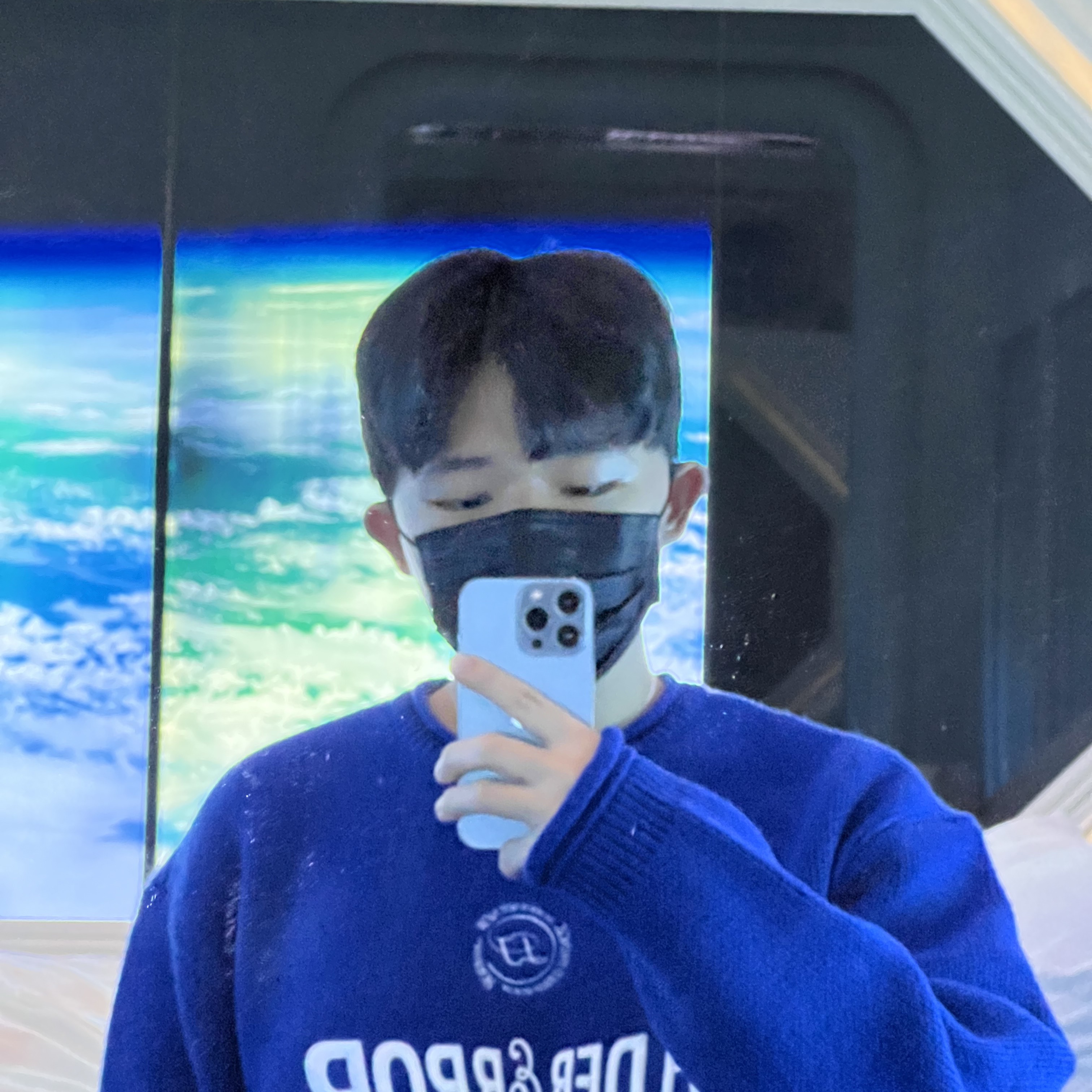 Ader Error Verif Logo Sweatshirt Navy 착용 스타일