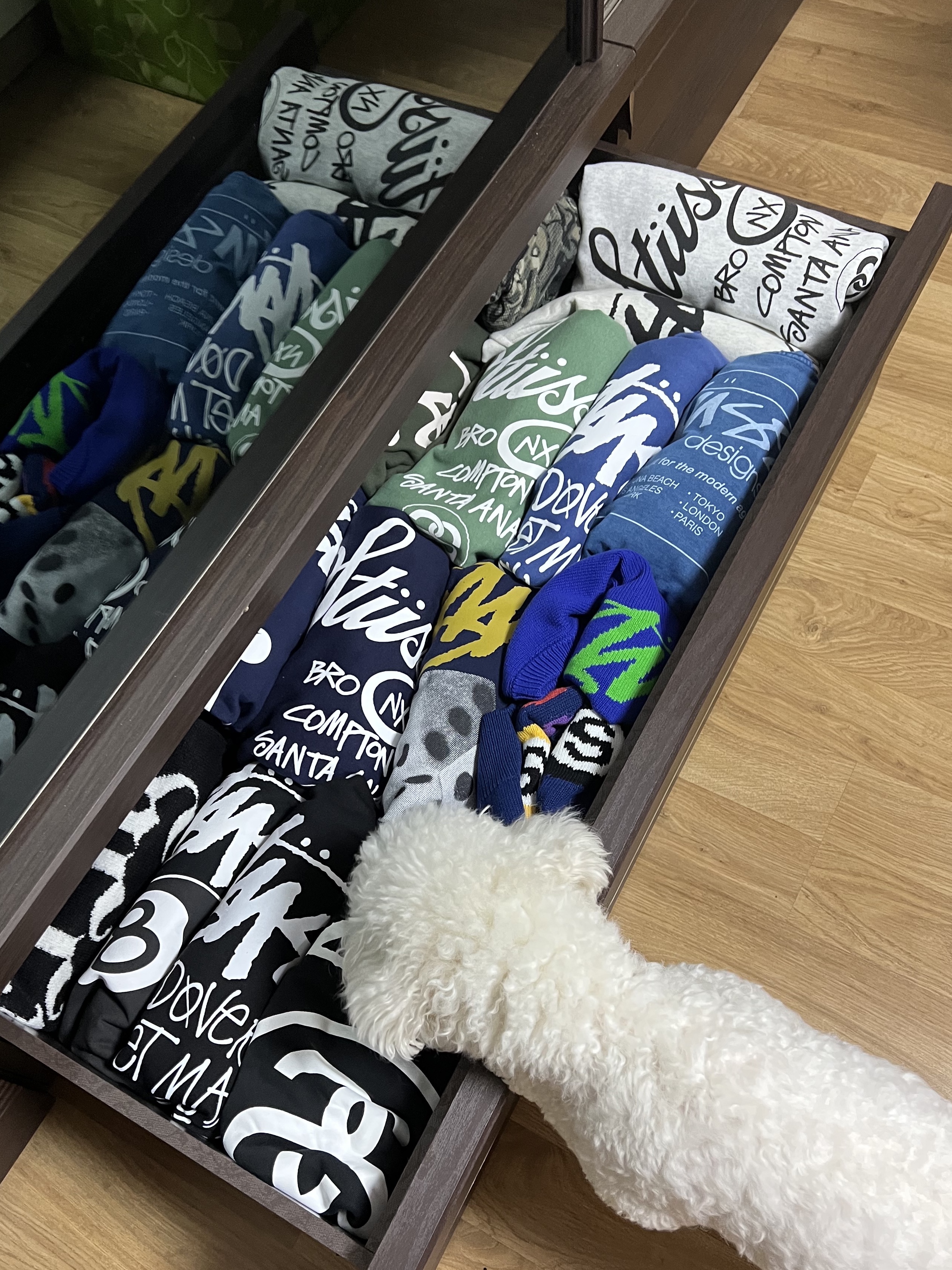 Stussy Roll The Dice Hoodie Navy, Stussy Billiard Sweater Navy 착용 스타일 - 2