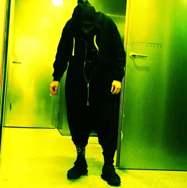 Y-3 Qasa High Triple Black 착용 스타일
