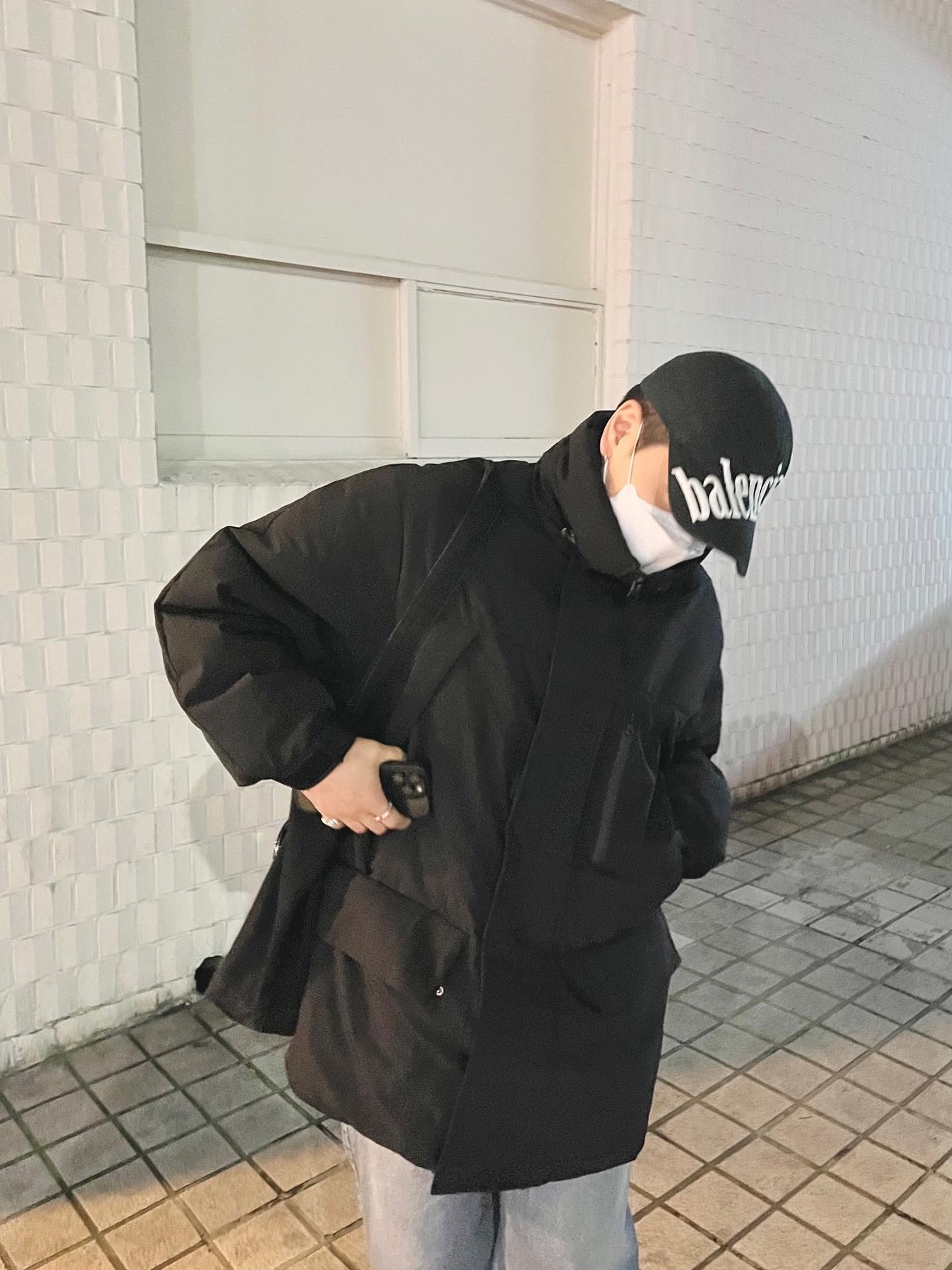 Balenciaga Tyrex Sneakers Black 착용 스타일 - 2
