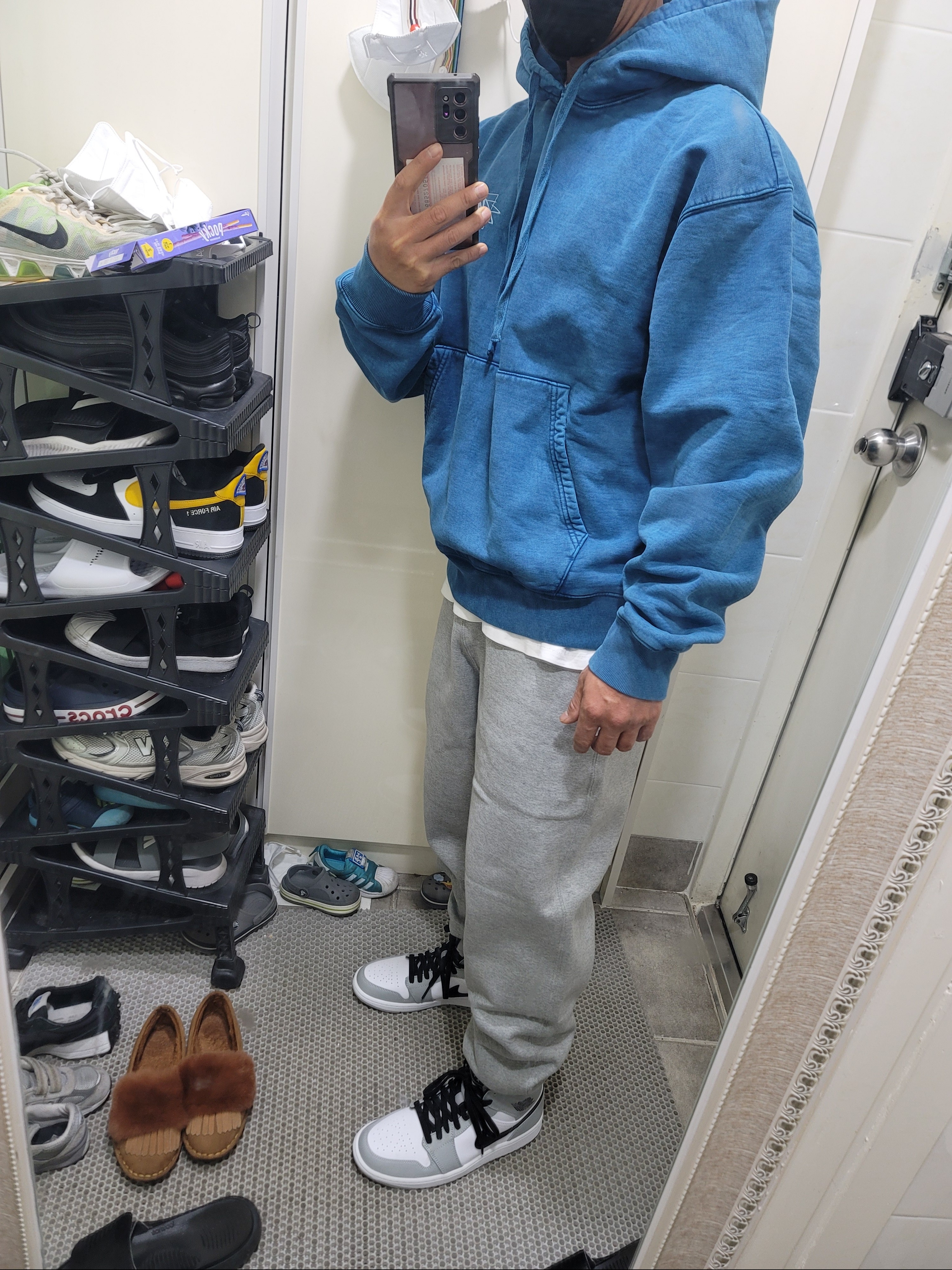 Stussy Dyed Stussy Designs Hoodie Blue, Nike NRG Solo Swoosh Fleece Pants Dark Grey Heather - Asia 착용 스타일 - 2