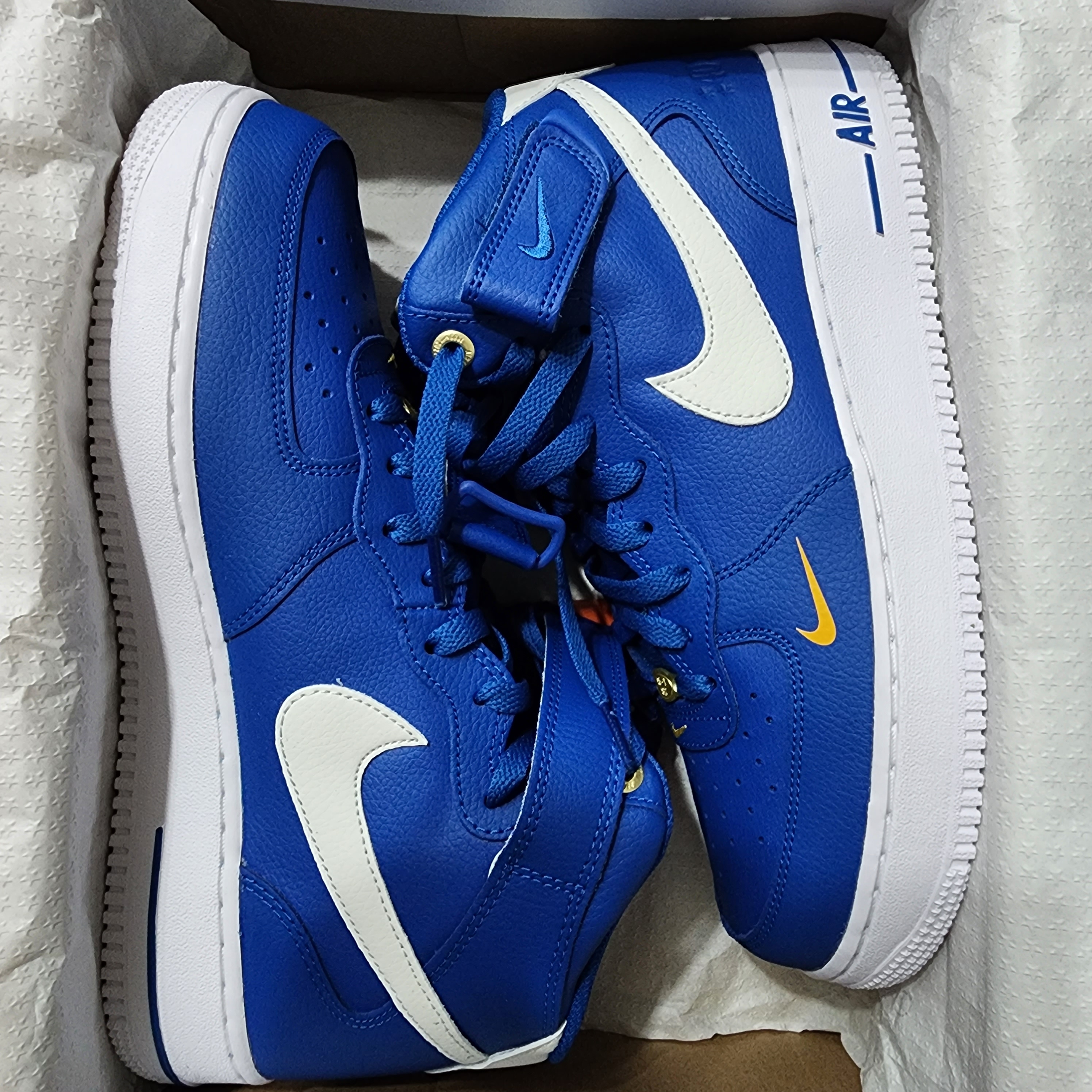Nike Air Force 1 Mid '07 LV8 40th Anniversary Join Forces Blue Jay 착용 스타일 - 4