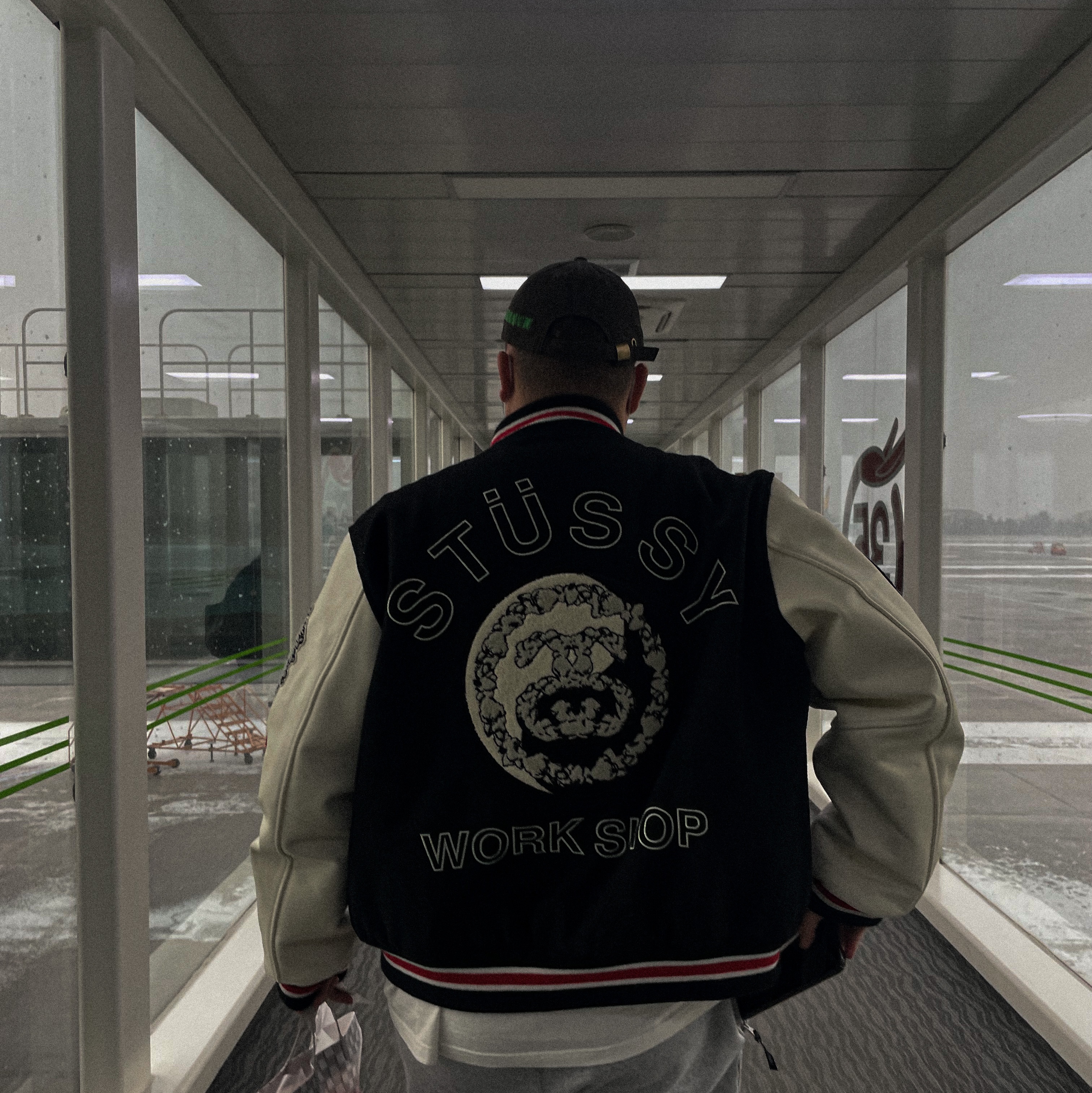 Jordan 1 Retro High OG Chicago 2022, Stussy x Our Legacy x Denim Tears TTL Varsity Jacket Black 착용 스타일 - 2