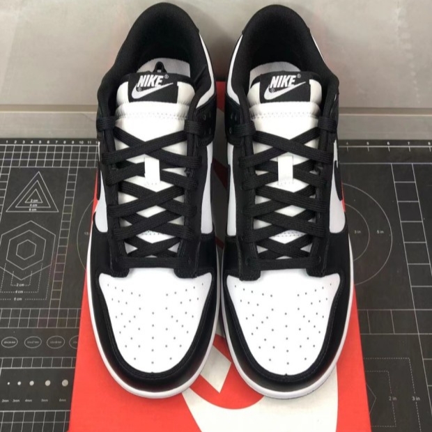Nike Dunk Low Retro Black 착용 스타일