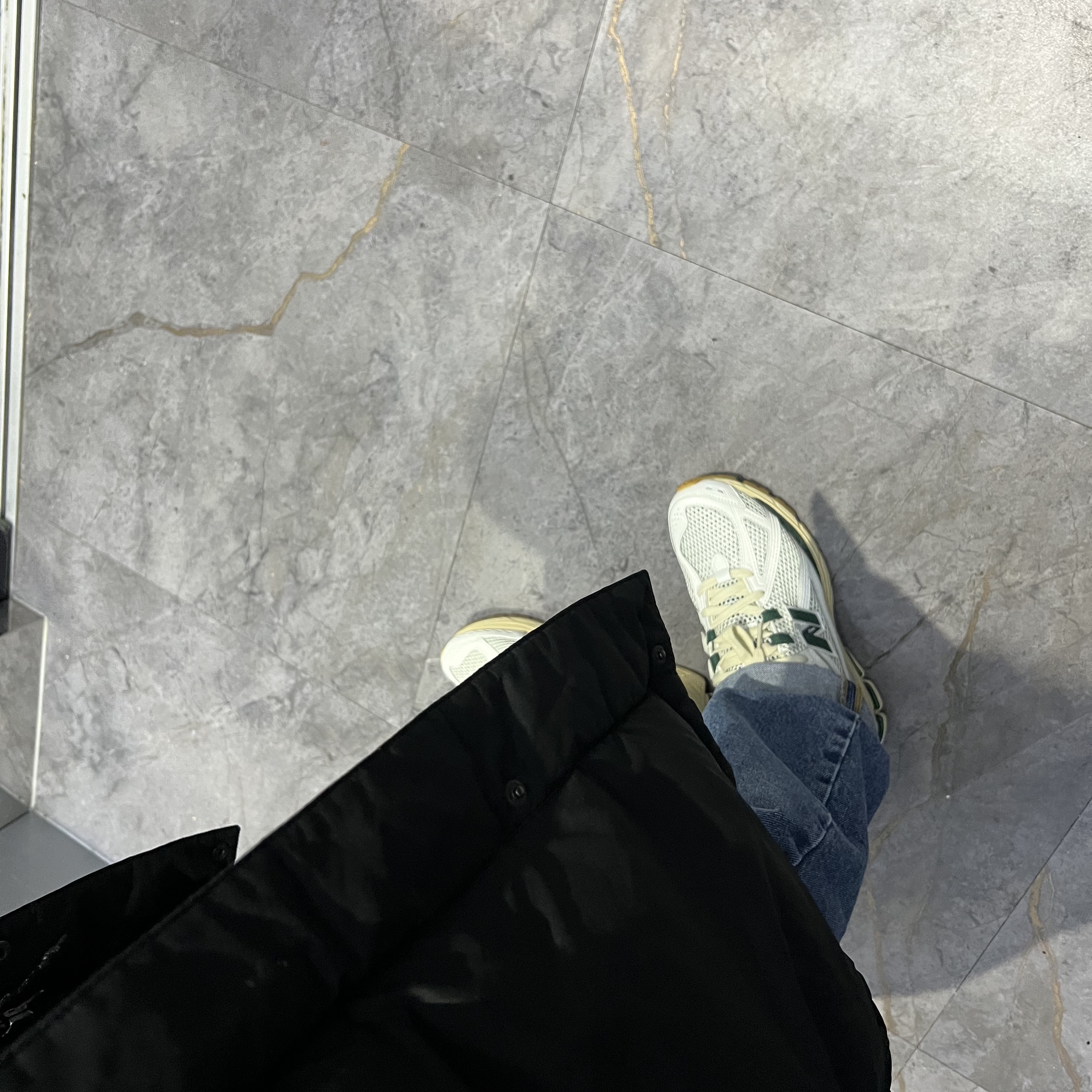 New Balance 1906R Silver Green 착용 스타일