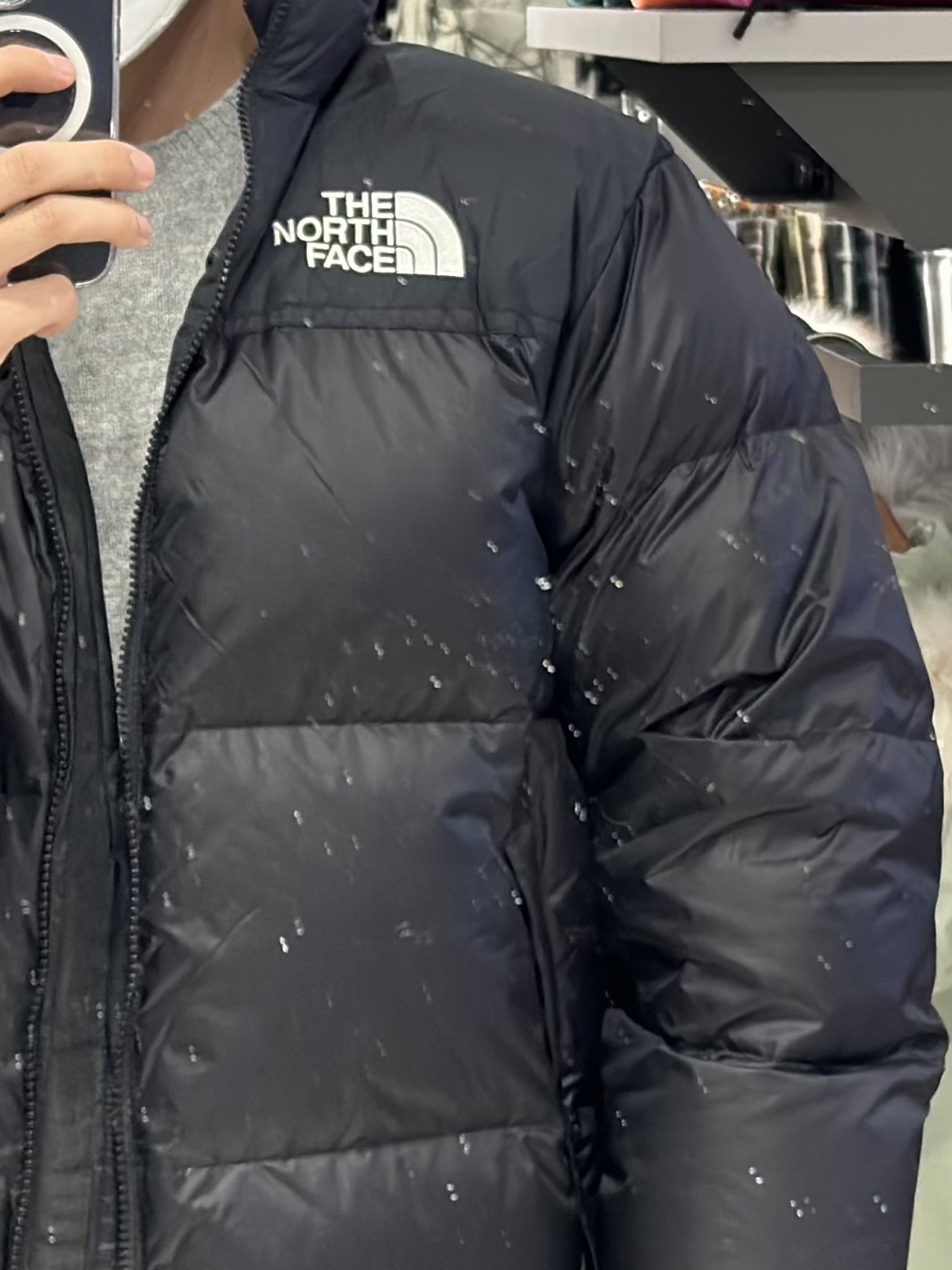 The North Face 1996 Eco Nuptse Jacket Black 착용 스타일 - 3