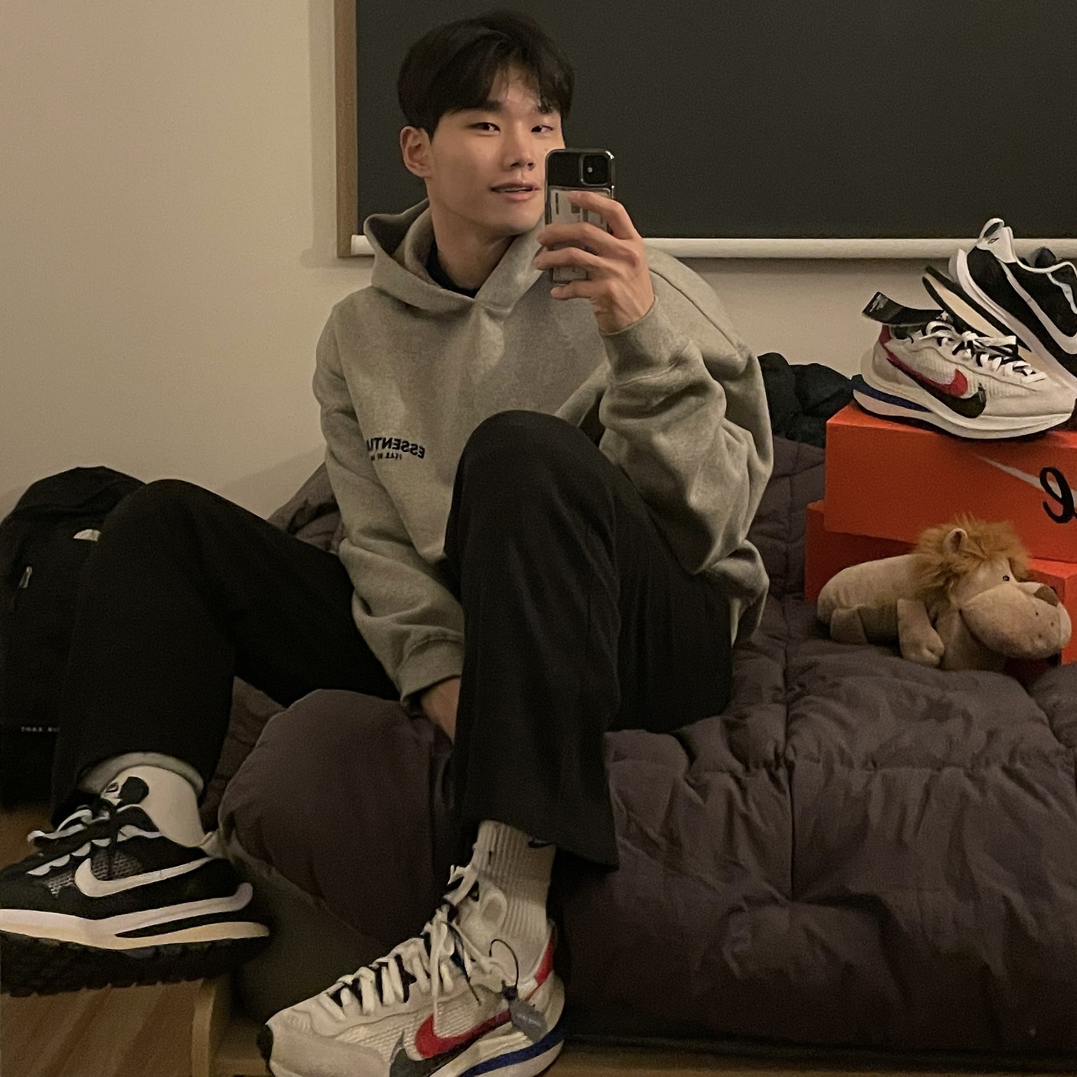 Nike x Sacai VaporWaffle Royal Fuchsia, Nike x Sacai VaporWaffle Black White 착용 스타일 - 1