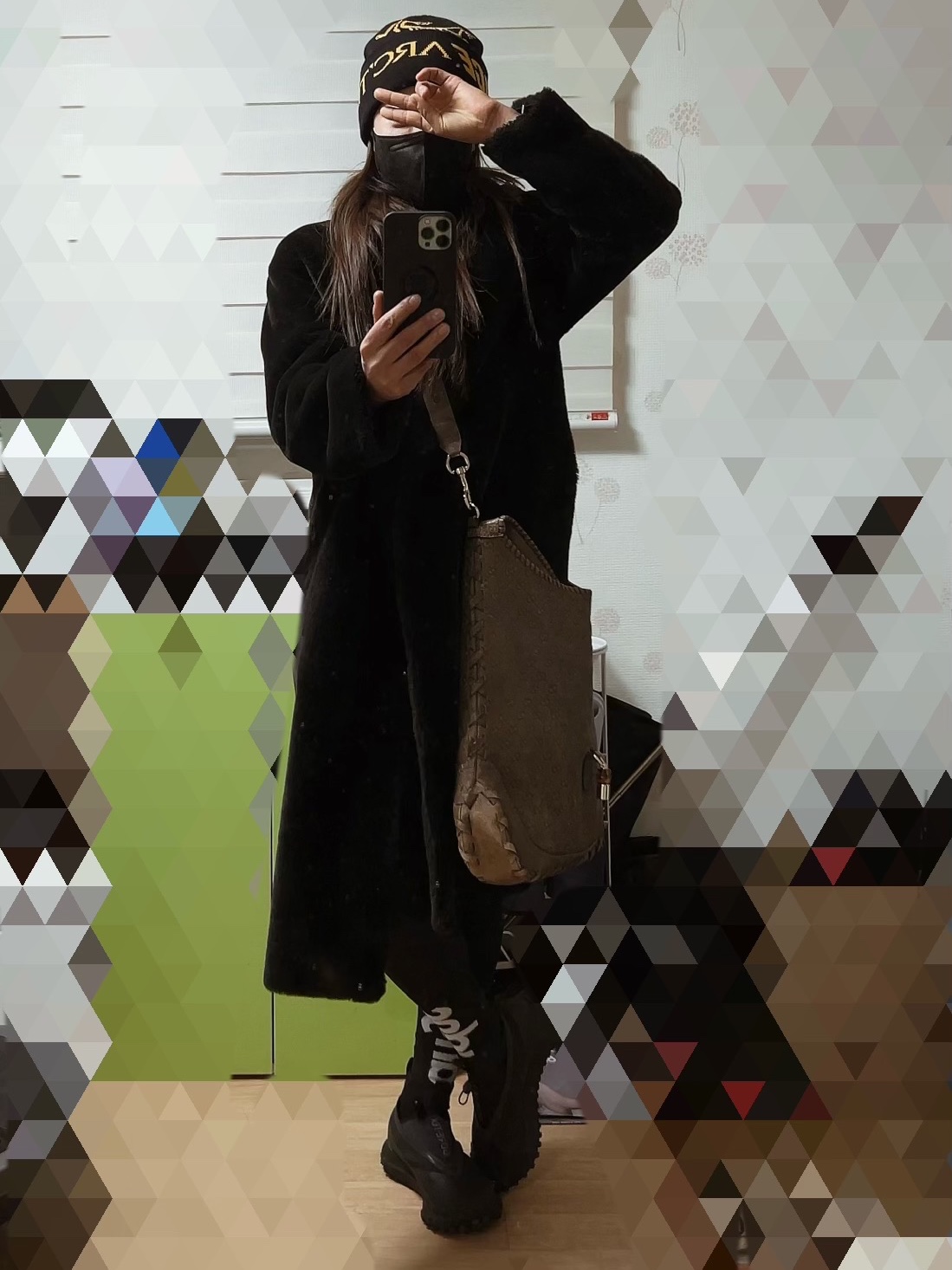 Palace x Arc'teryx Beanie Black - 20FW, Nike ACG Mountain Fly Gore-Tex Black and Dark Grey 착용 스타일