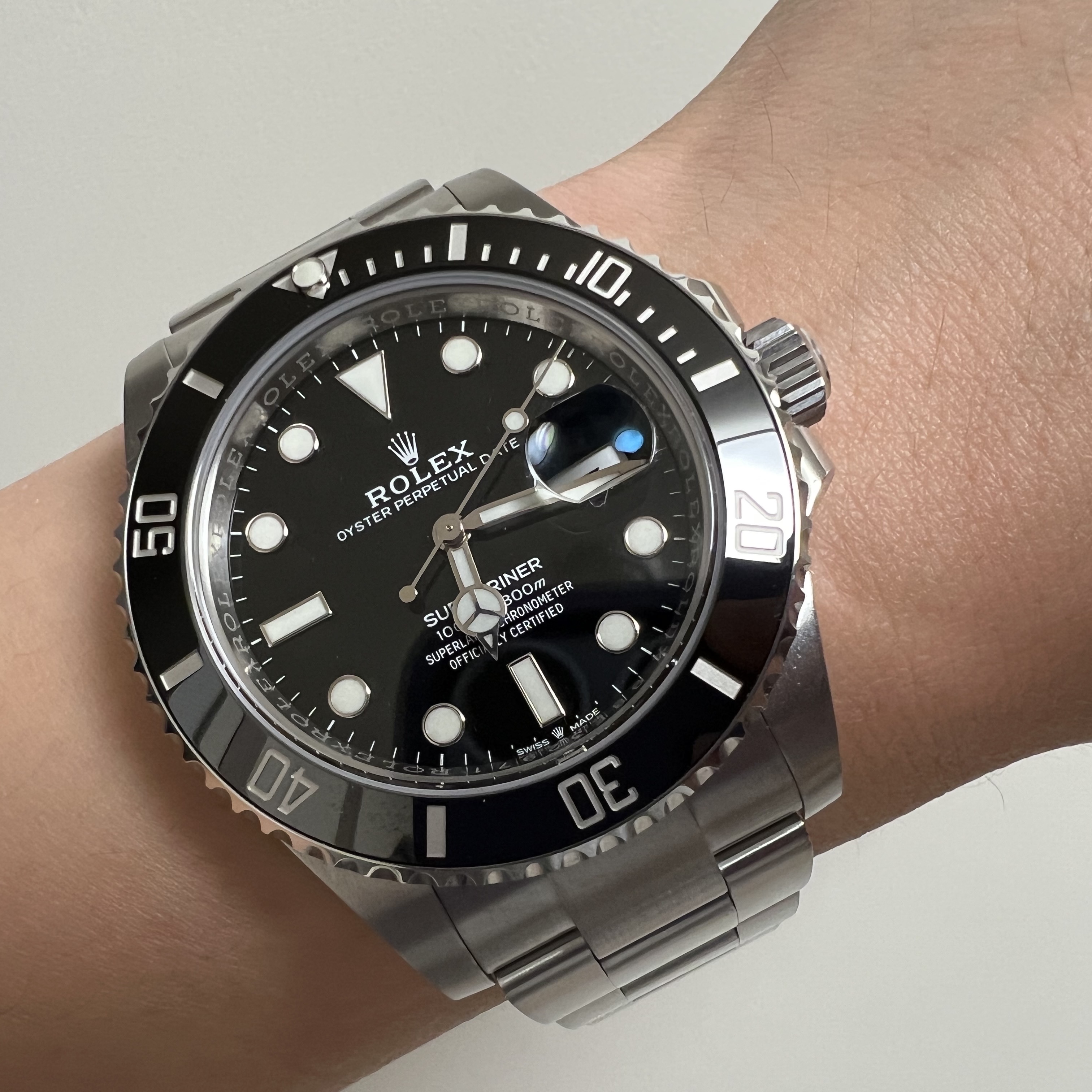Rolex Submariner Date 41mm 126610LN Black Oyster 착용 스타일