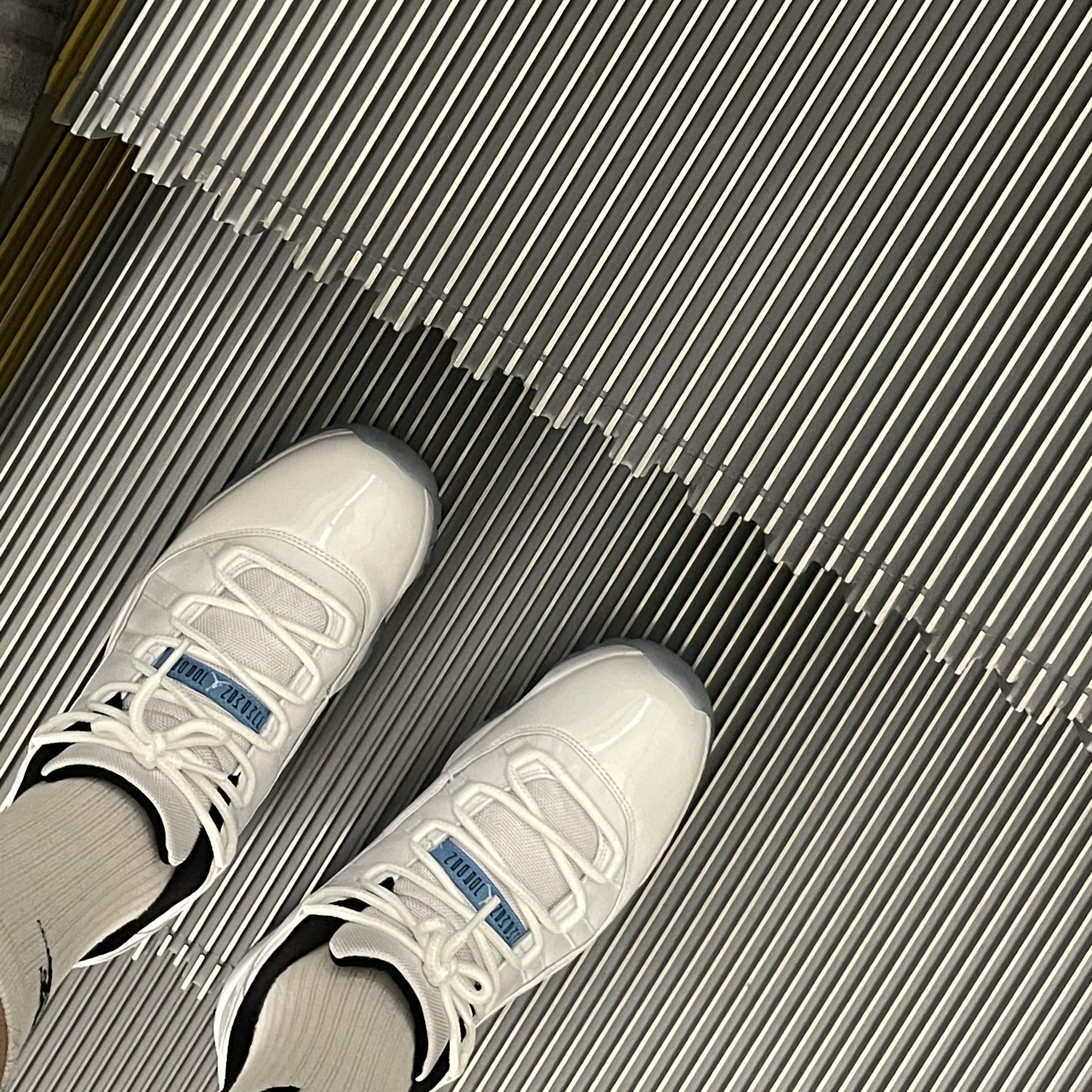 Jordan 11 Retro Low Legend Blue 착용 스타일