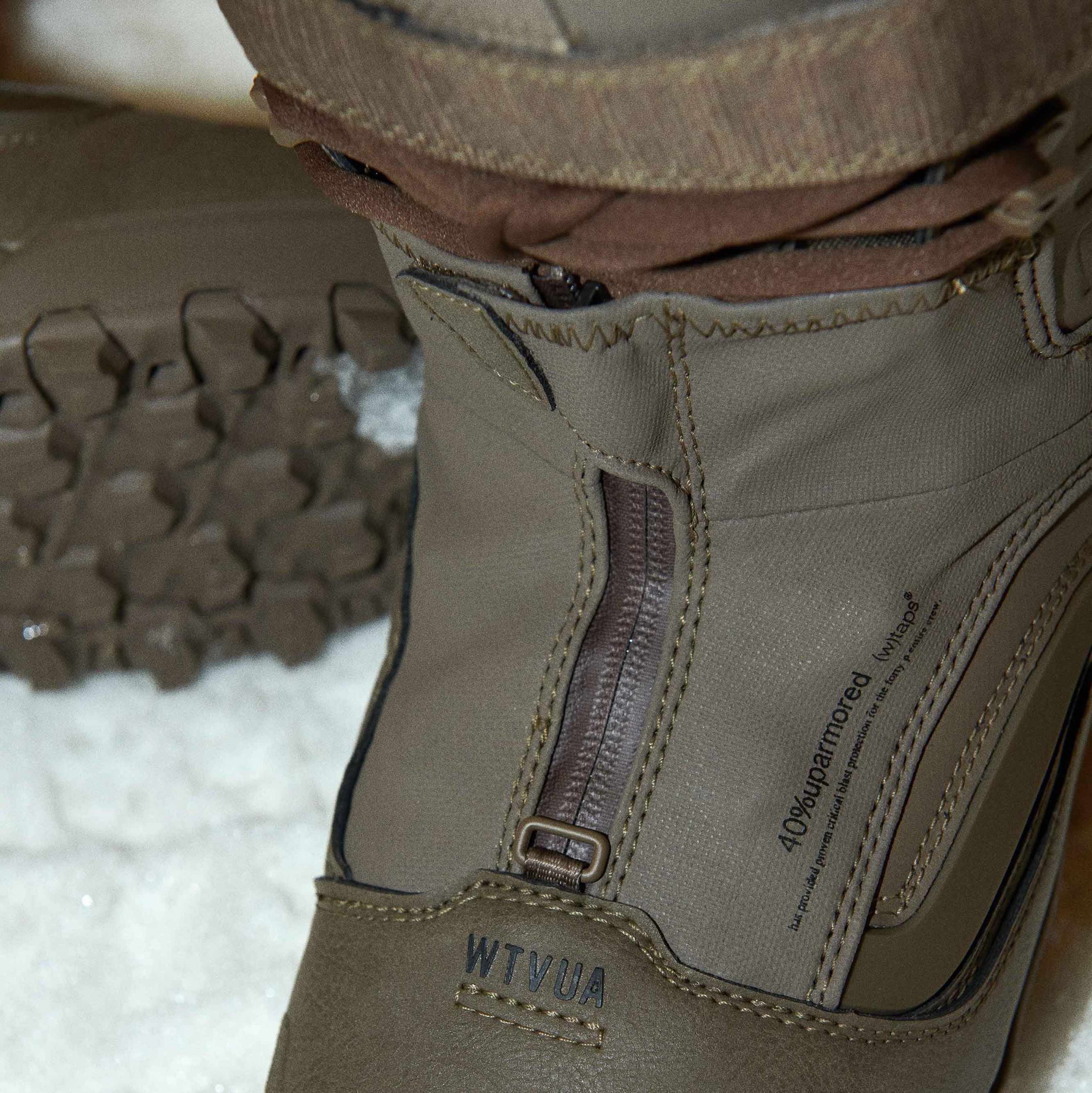 Vans Vault x WTAPS Hi-Country & Hell-Bound Coyote 착용 스타일 - 2