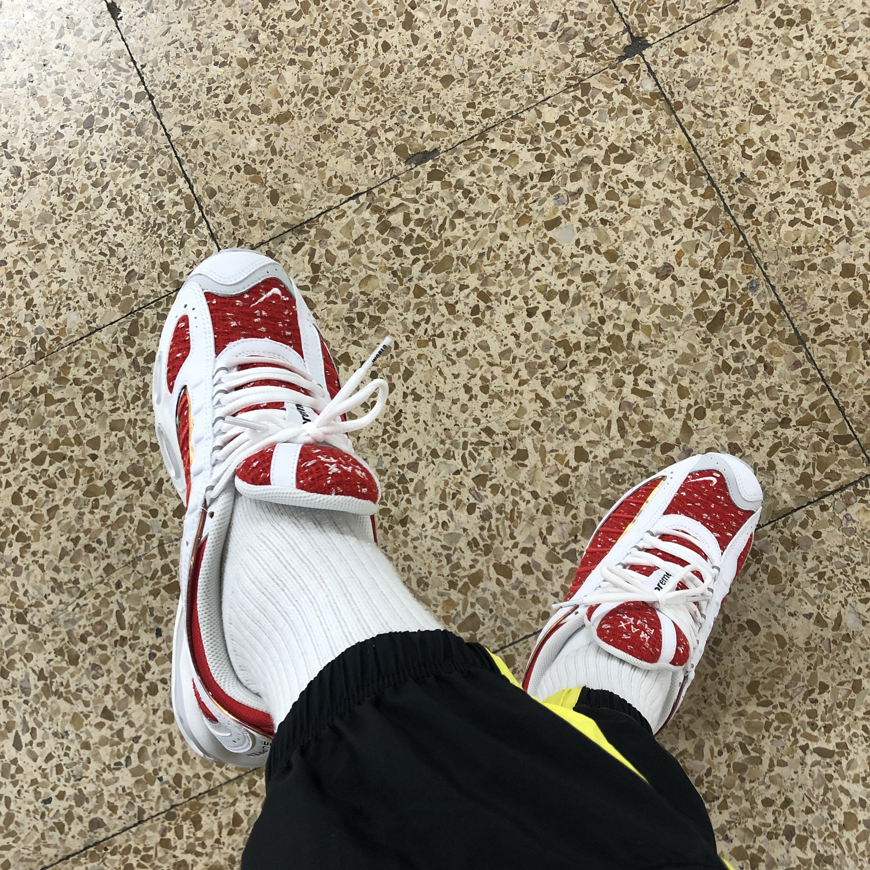 Nike x Supreme Air Max Tailwind 4 White 착용 스타일