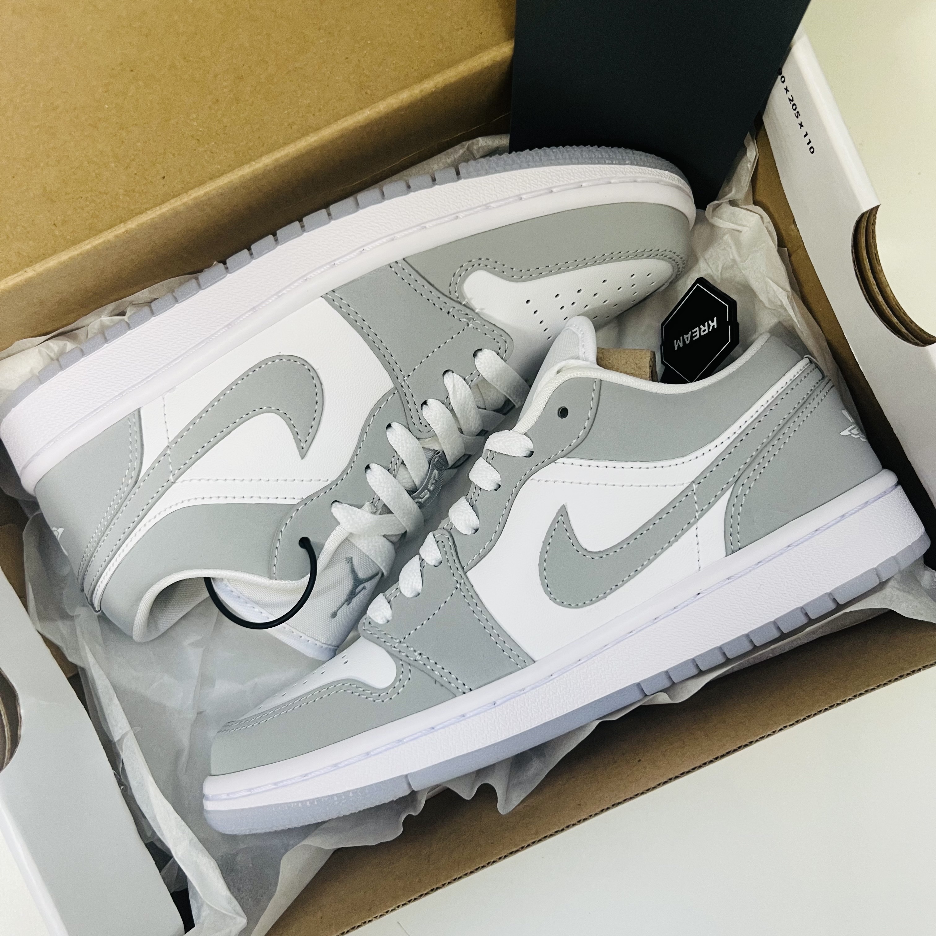(W) Jordan 1 Low White Wolf Grey 착용 스타일 - 2