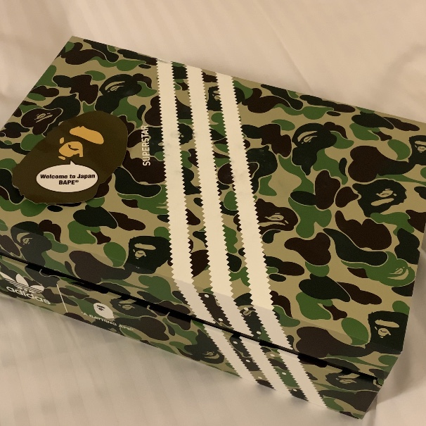 Adidas x BAPE Superstar 80s Core Black Off White, Converse x Golf Wang Chuck 70 Hi Tri-Panel 착용 스타일 - 3