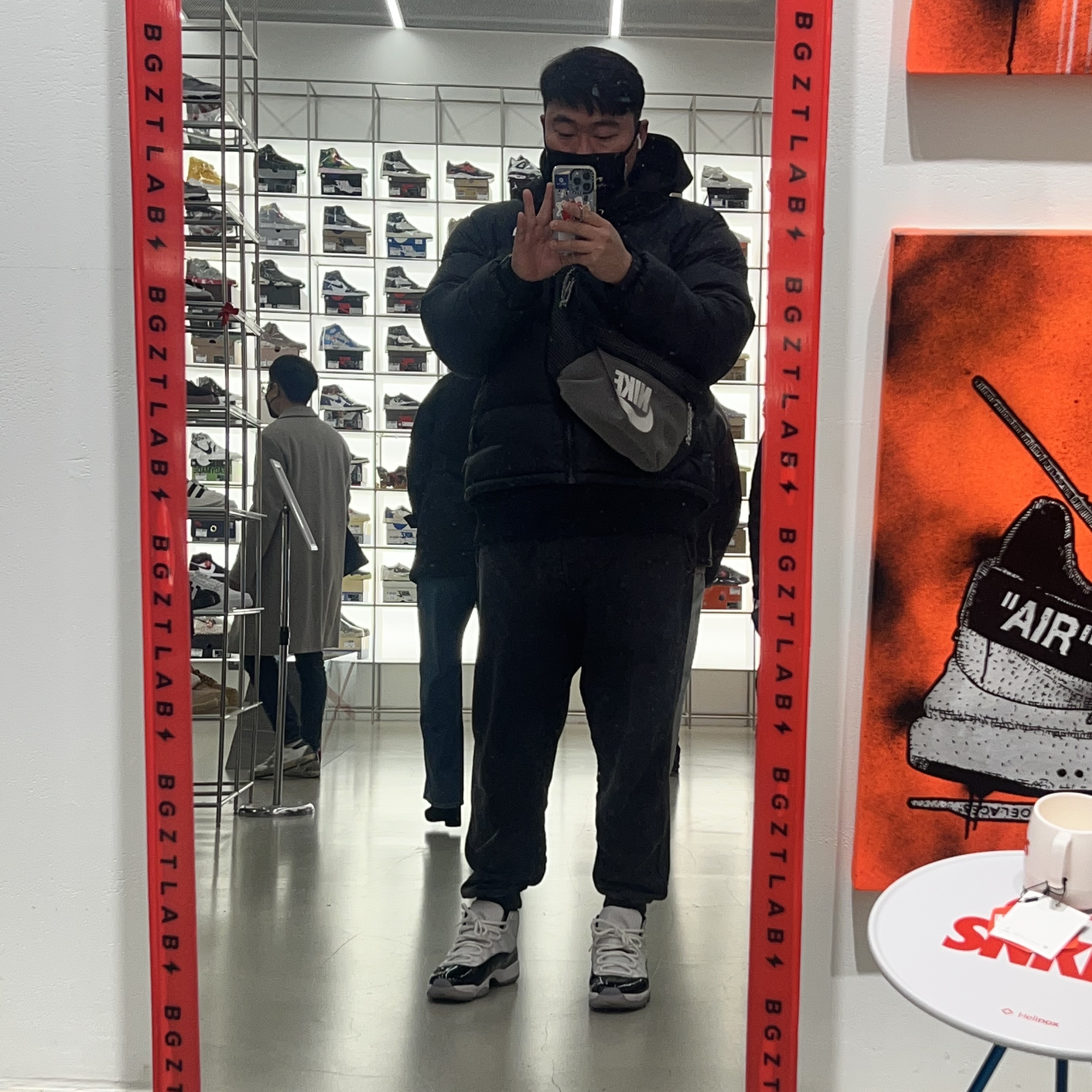 Jordan 11 Retro Concord 2018, The North Face 1996 Eco Nuptse Jacket Black 착용 스타일 - 1