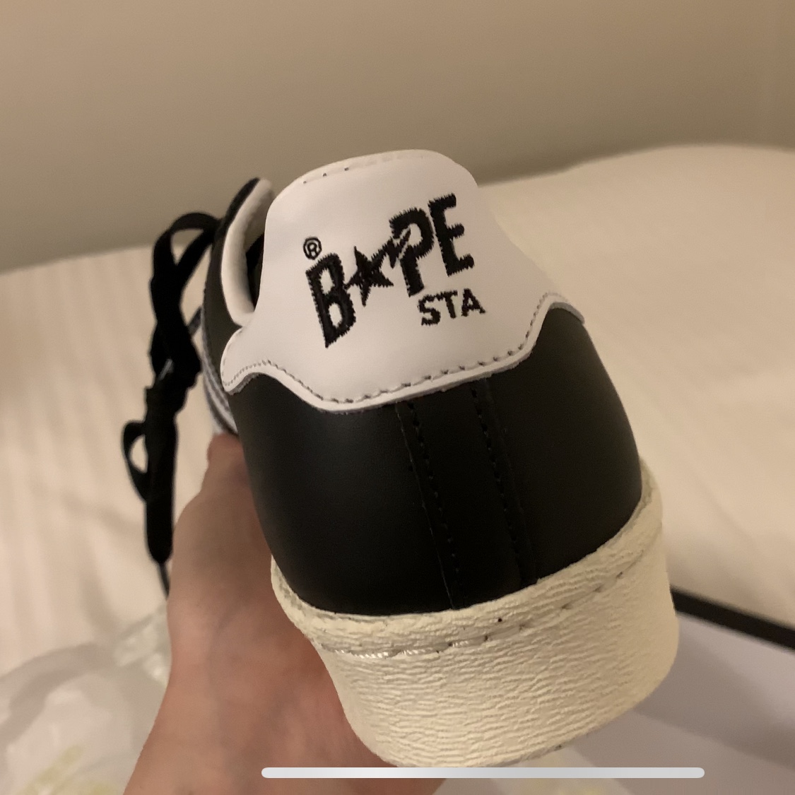 Adidas x BAPE Superstar 80s Core Black Off White, Converse x Golf Wang Chuck 70 Hi Tri-Panel 착용 스타일 - 5