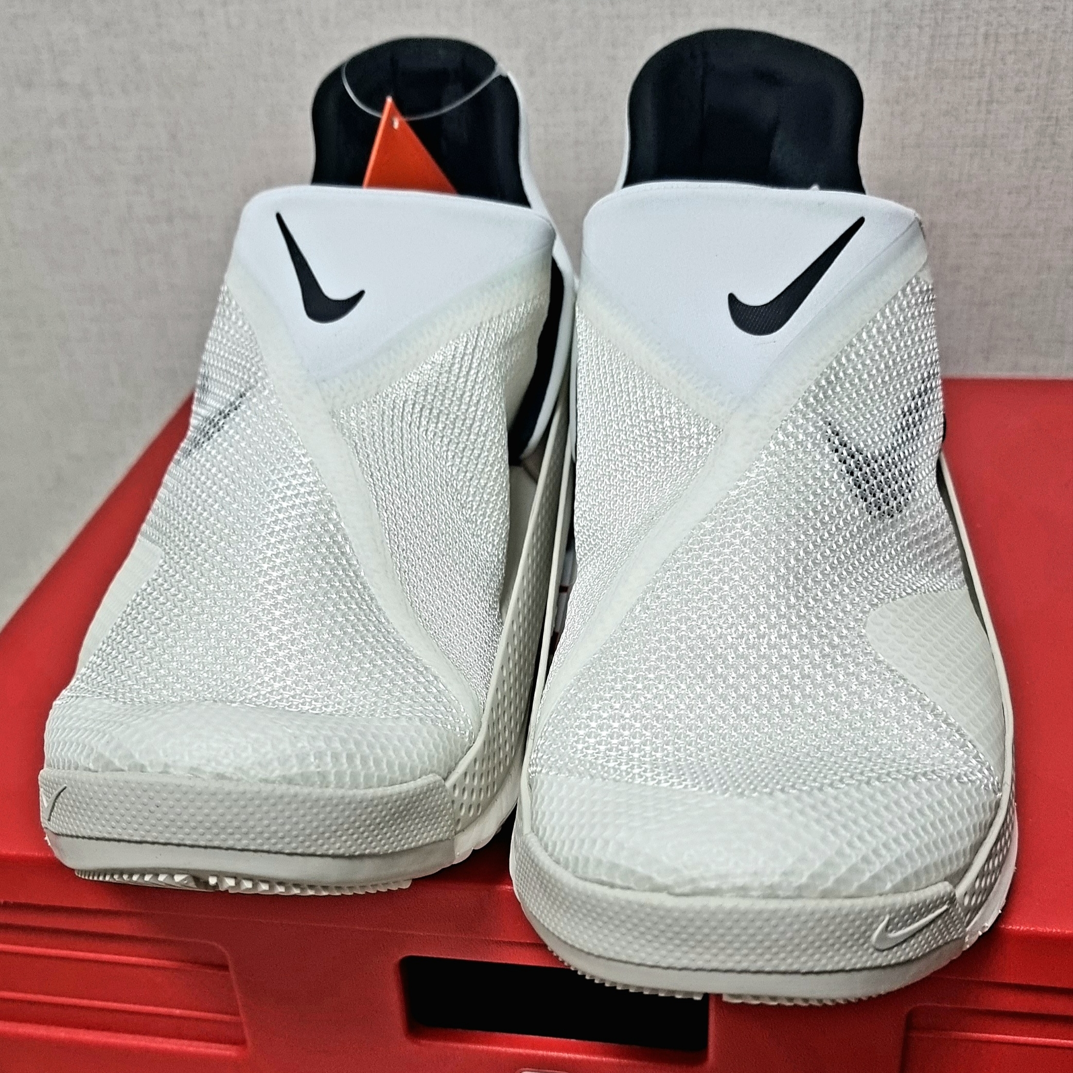 Nike Go Flyease White 착용 스타일