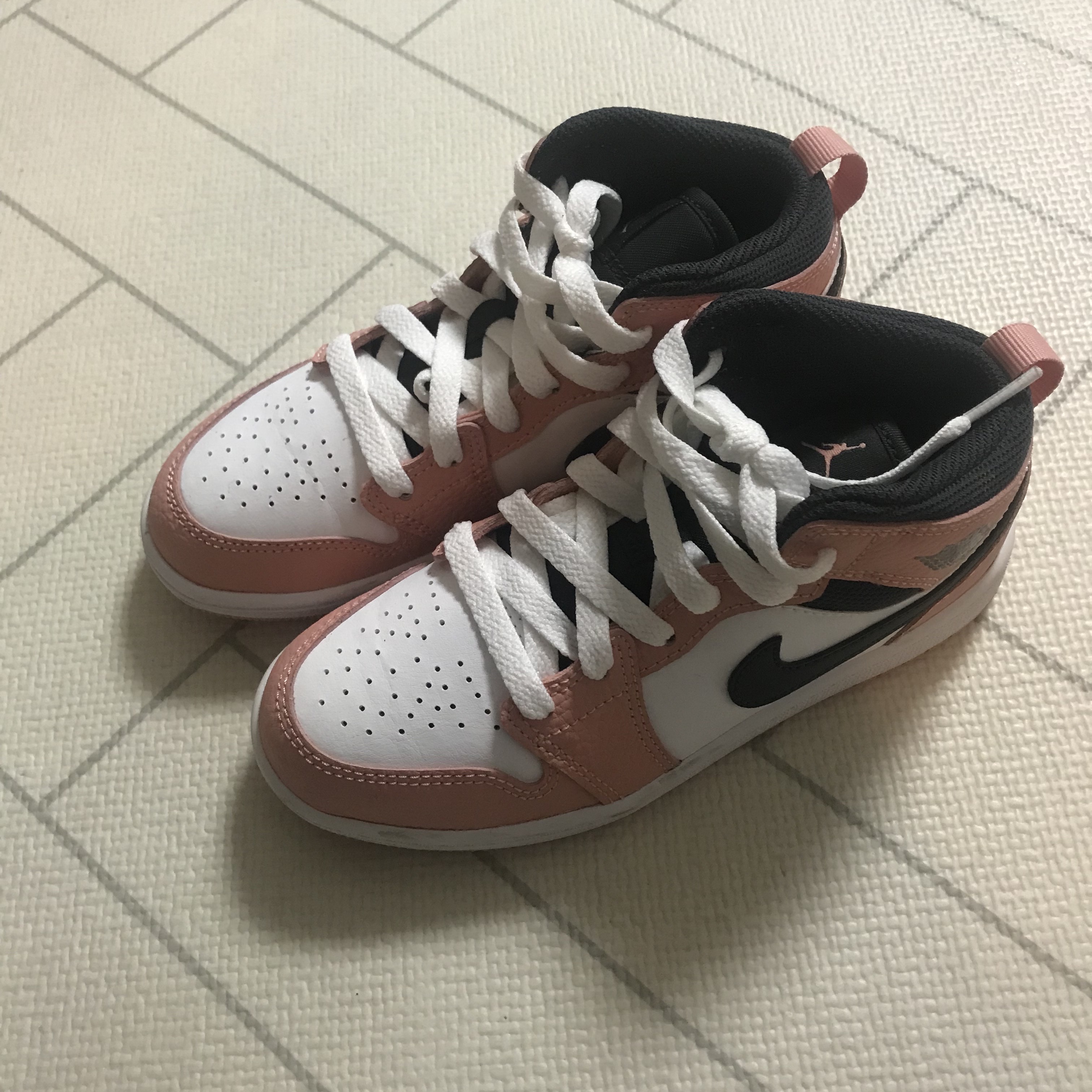 (PS) Jordan 1 Mid Pink Quartz 착용 스타일