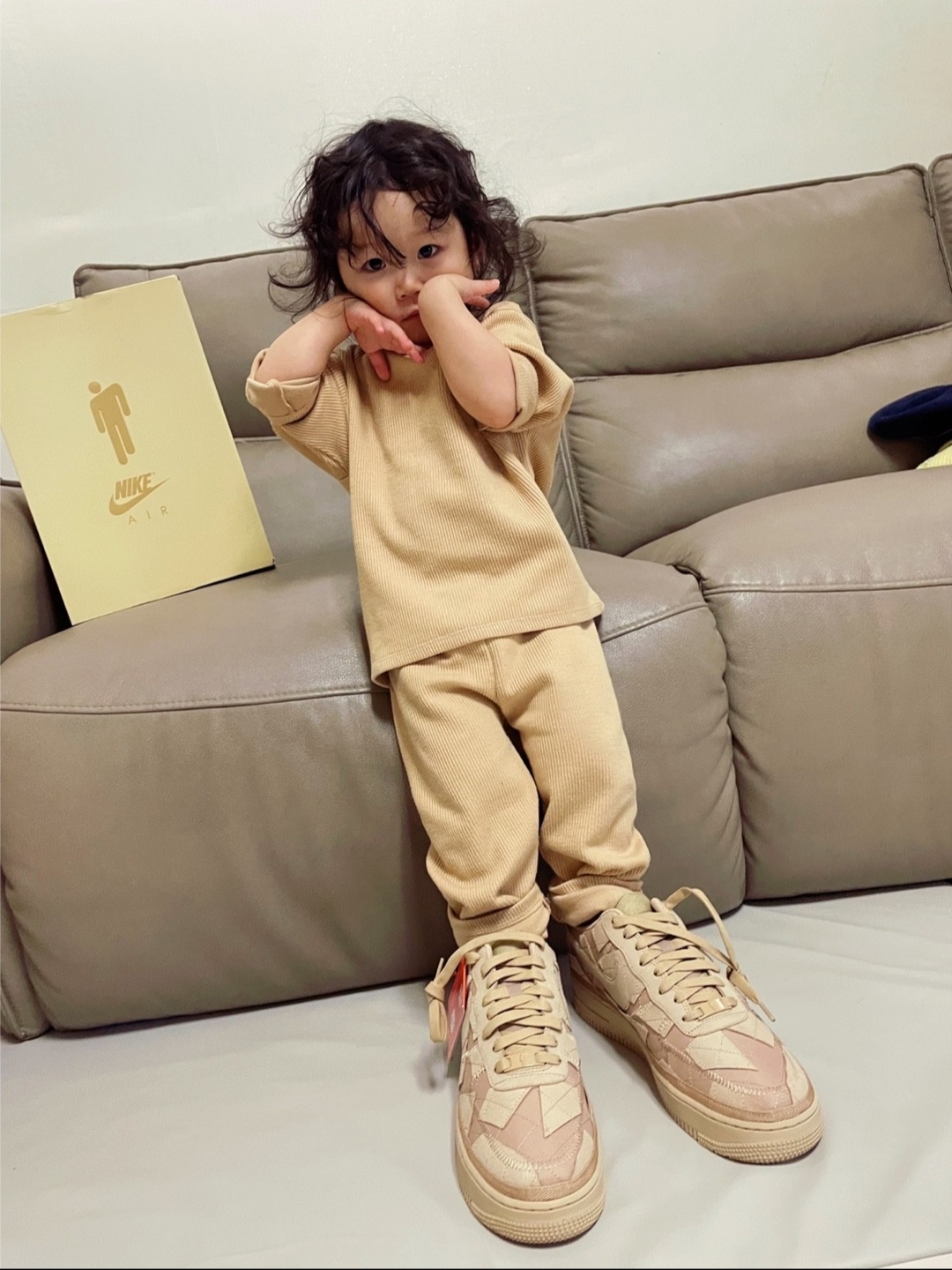 Nike x Billie Eilish Air Force 1 Low '07 SP Mushroom 착용 스타일 - 1