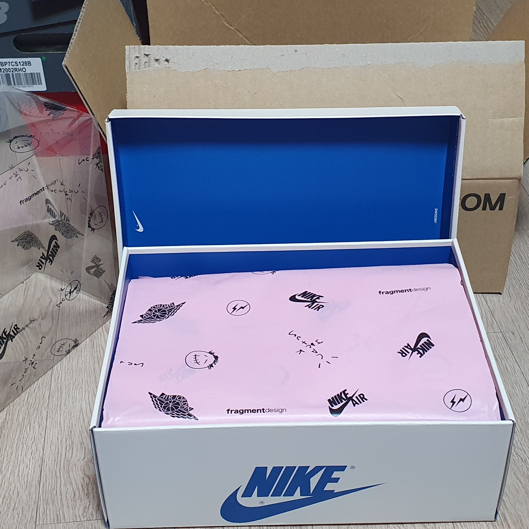 Jordan 1 x Travis Scott x Fragment Retro Low OG SP Military Blue 착용 스타일 - 3