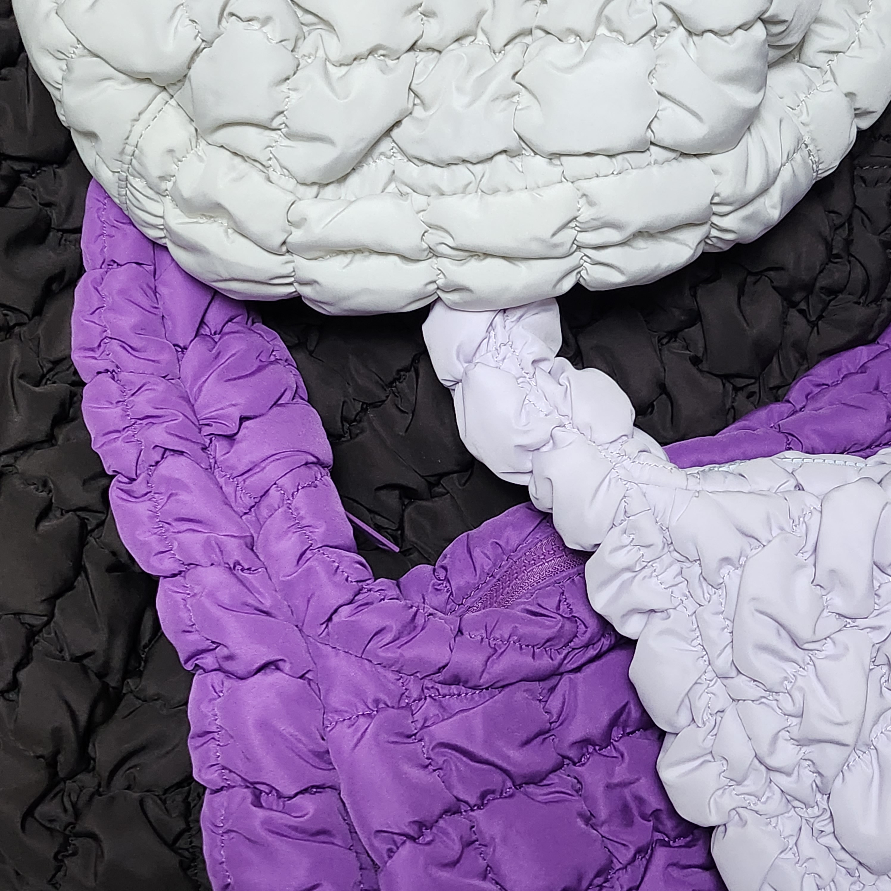 COS Quilted Mini Bag Dusty Lilac, COS Quilted Oversized Shoulder Bag Purple 착용 스타일 - 2