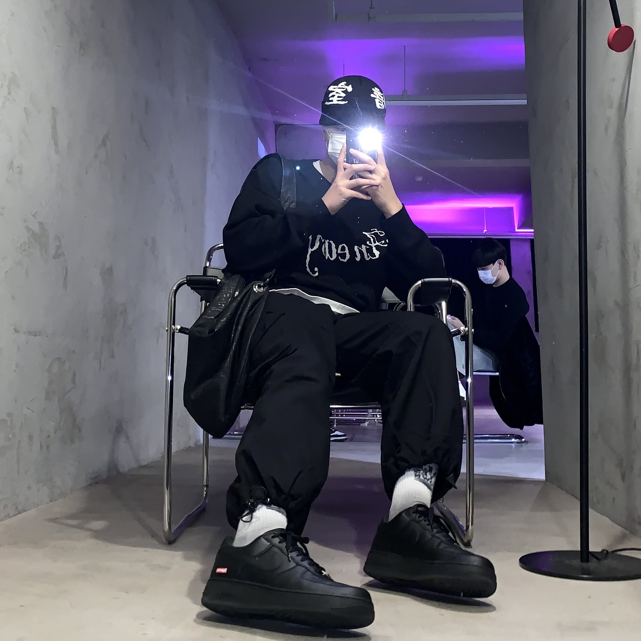 Nike x Supreme Air Force 1 Low Black 착용 스타일